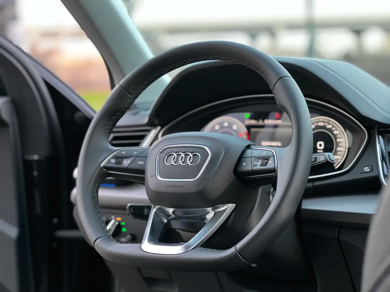 Audi Q5L 2022 г. 81121 км. — фото 13