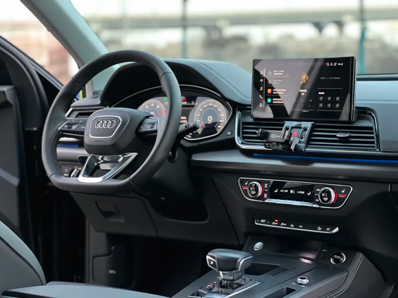 Audi Q5L 2022 г. 81121 км. — фото 16
