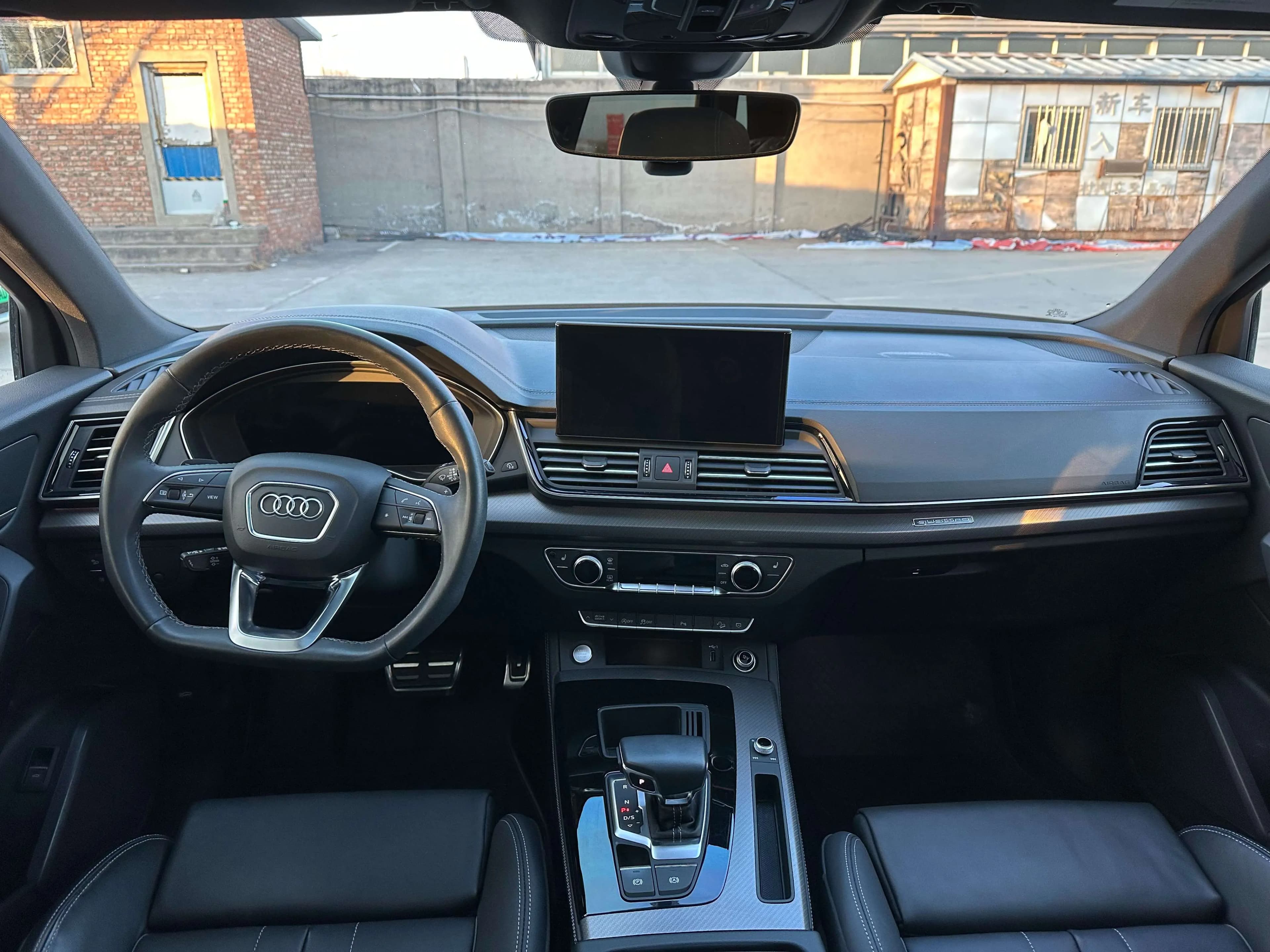 Audi Q5L 2023 г. 61113 км. — фото 15