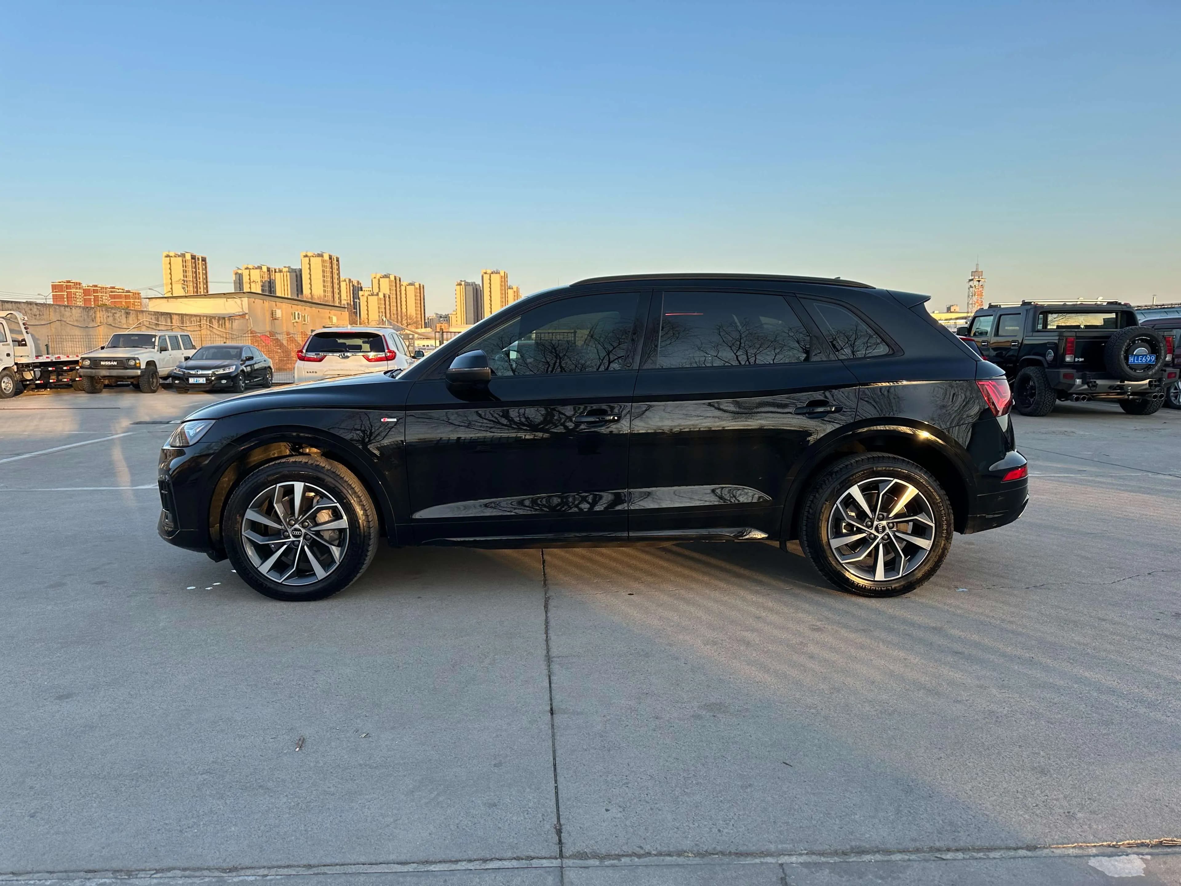 Audi Q5L 2023 г. 61113 км. — фото 3