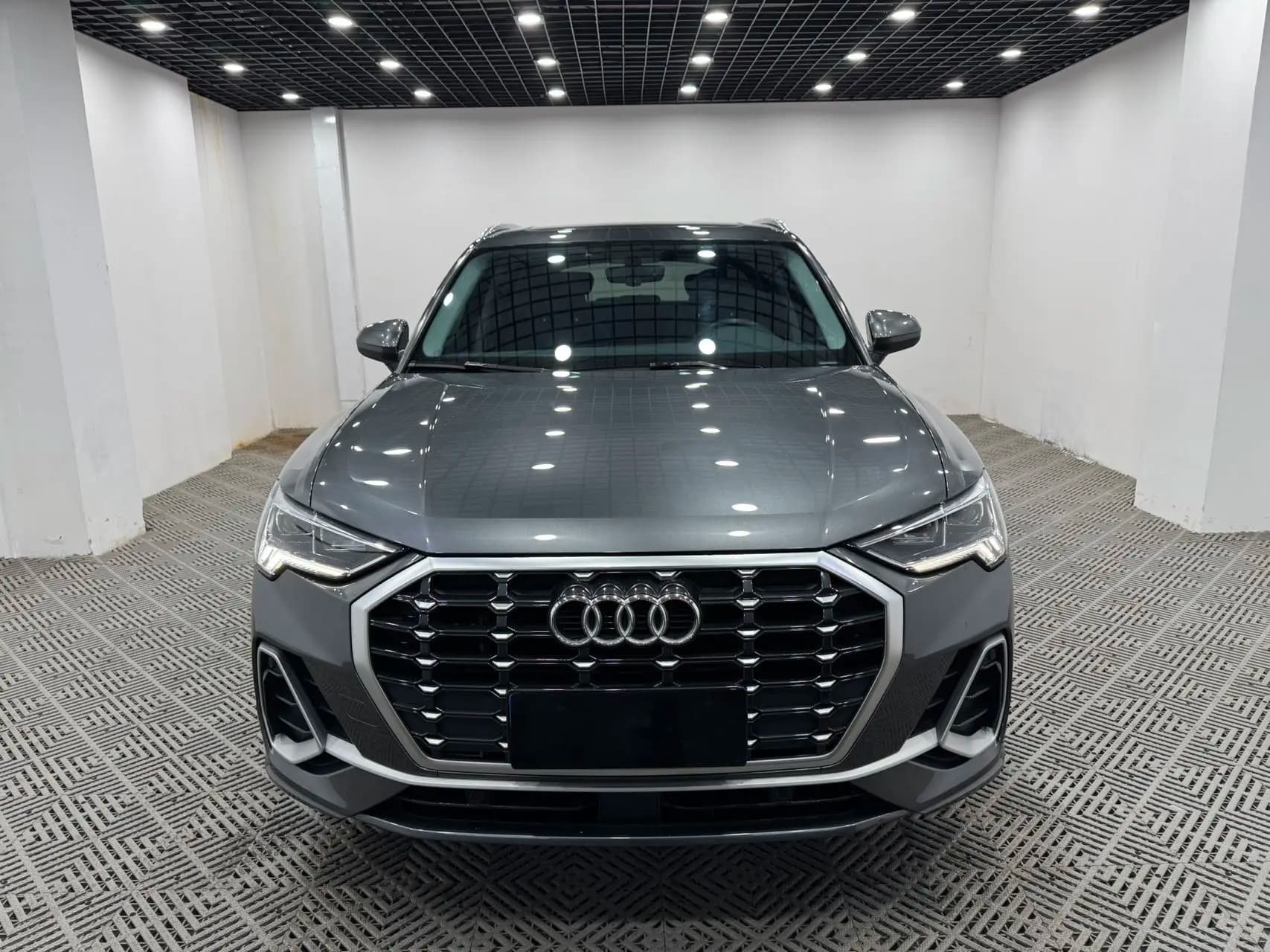 Audi Q3 2021 г. 62078 км. — фото 2