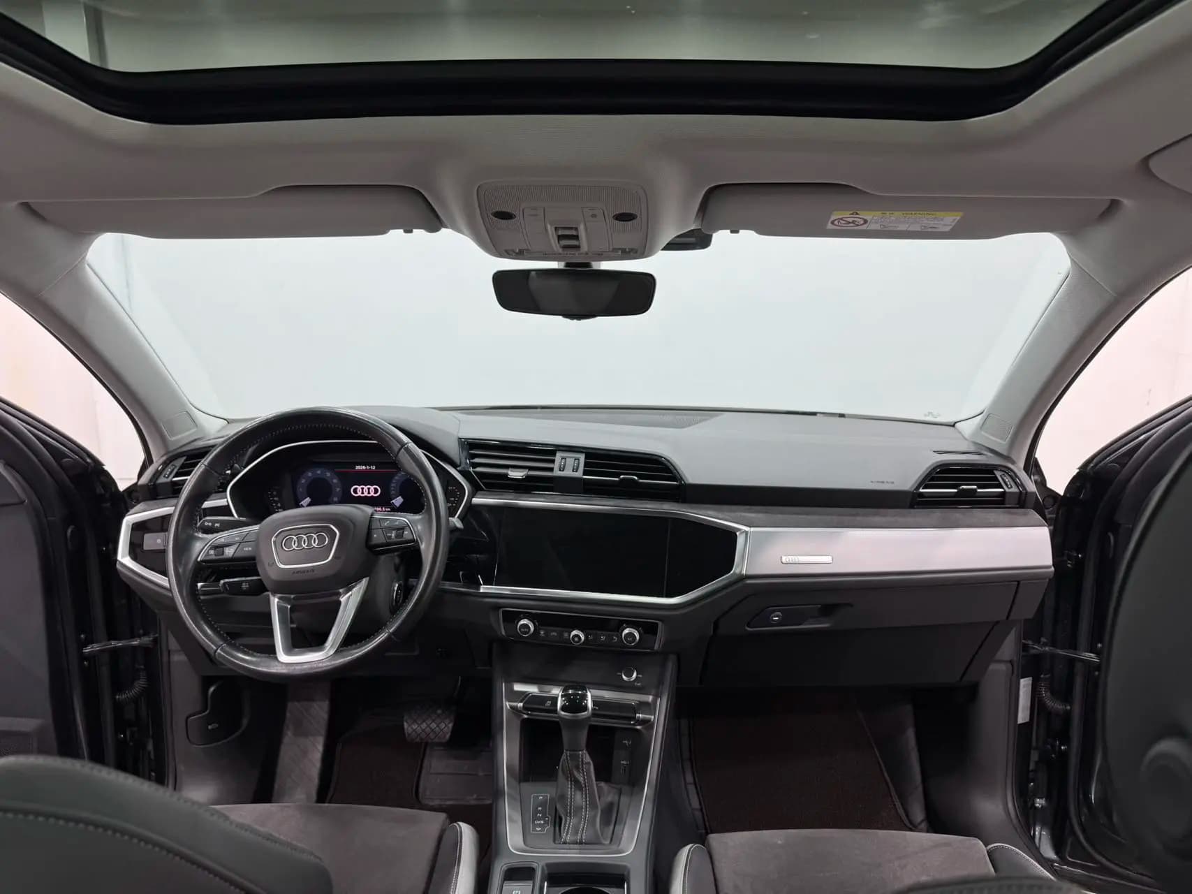 Audi Q3 2021 г. 62078 км. — фото 7