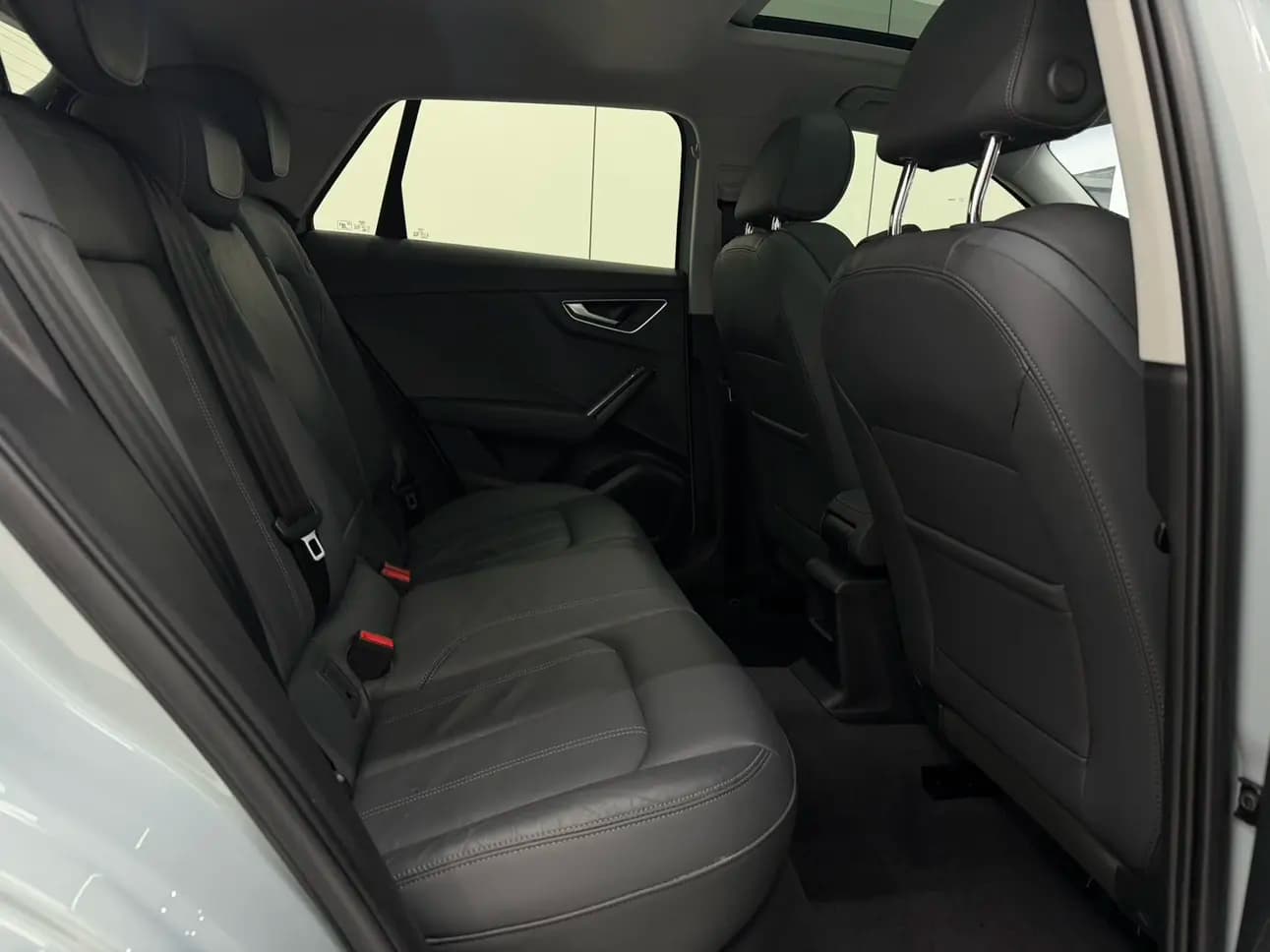 Audi Q2L 2022 г. 35144 км. — фото 18