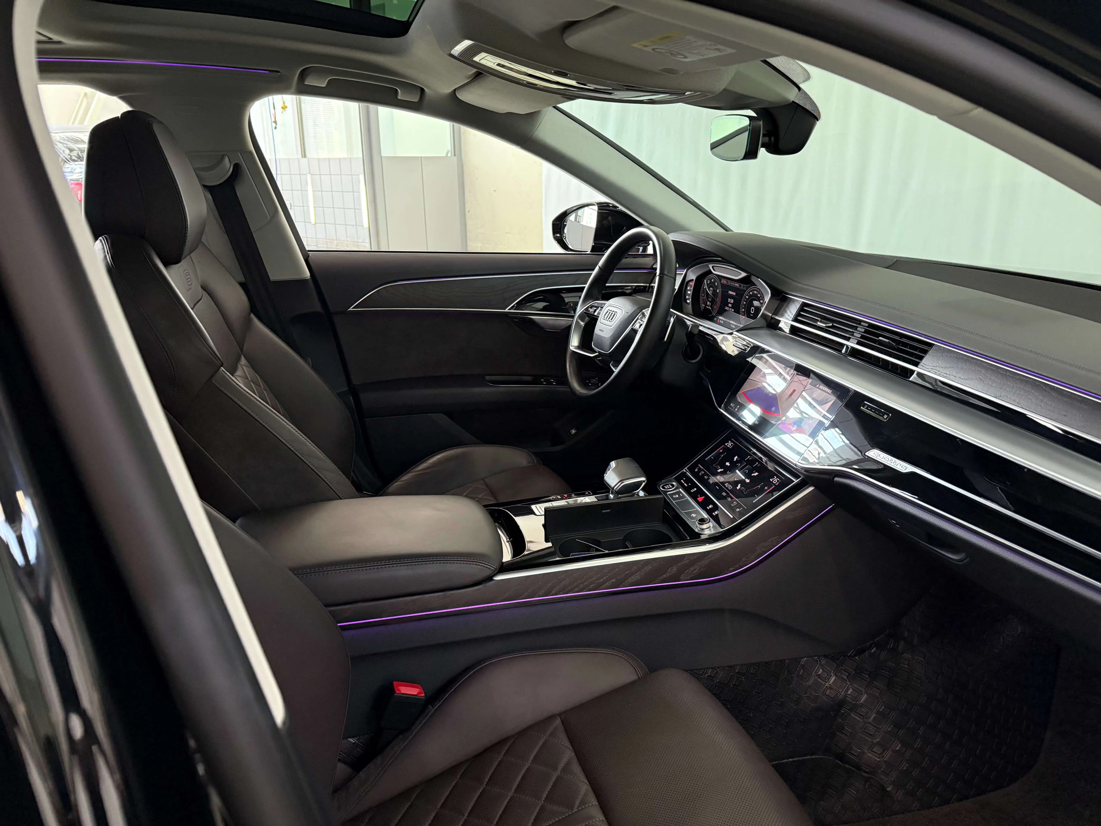 Audi A8 2022 г. 49042 км. — фото 12