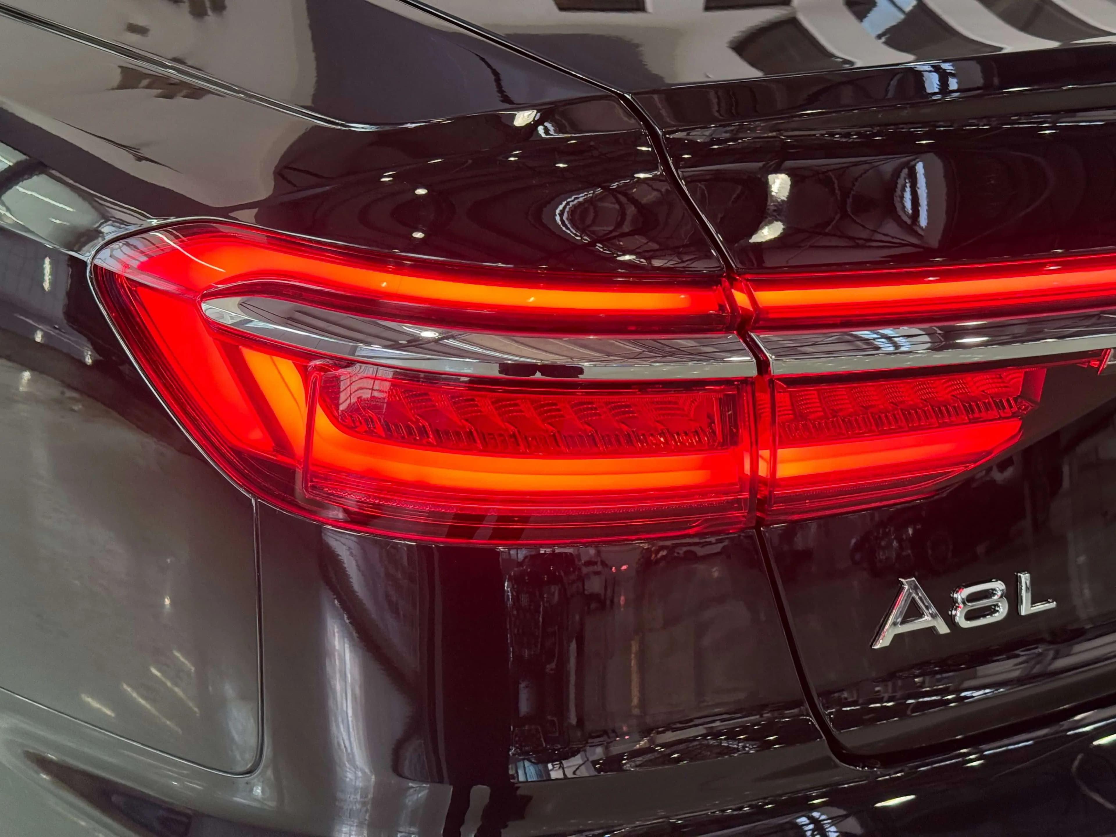 Audi A8 2022 г. 49042 км. — фото 5
