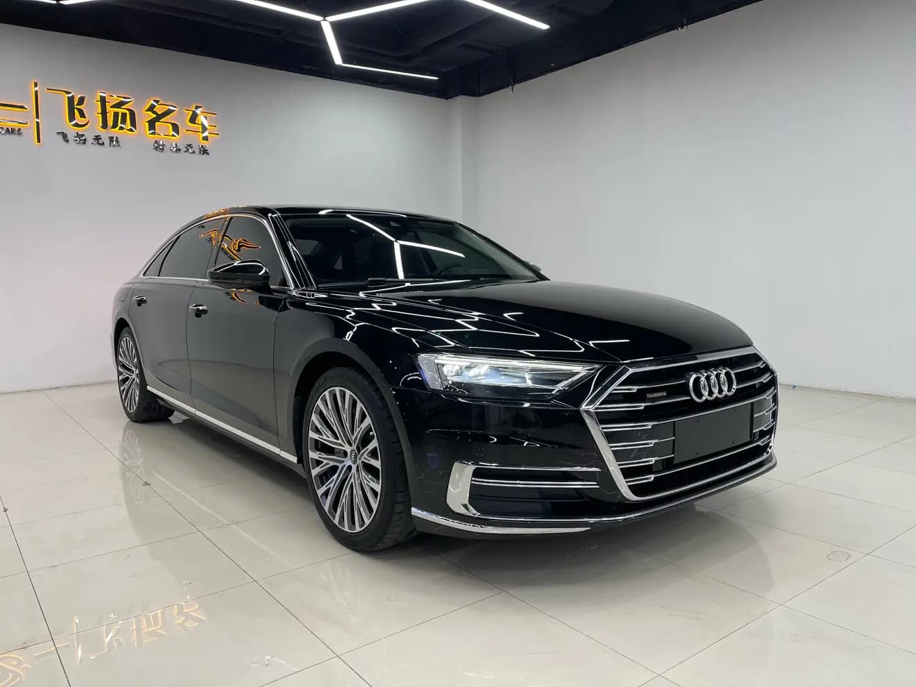 Audi A8 2022 г. 110041 км. — фото 3