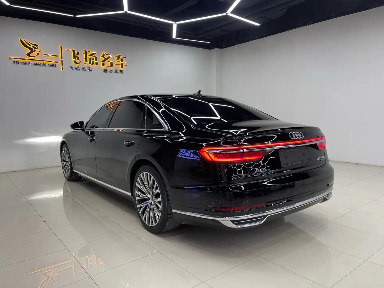 Audi A8 2022 г. 110041 км. — фото 4