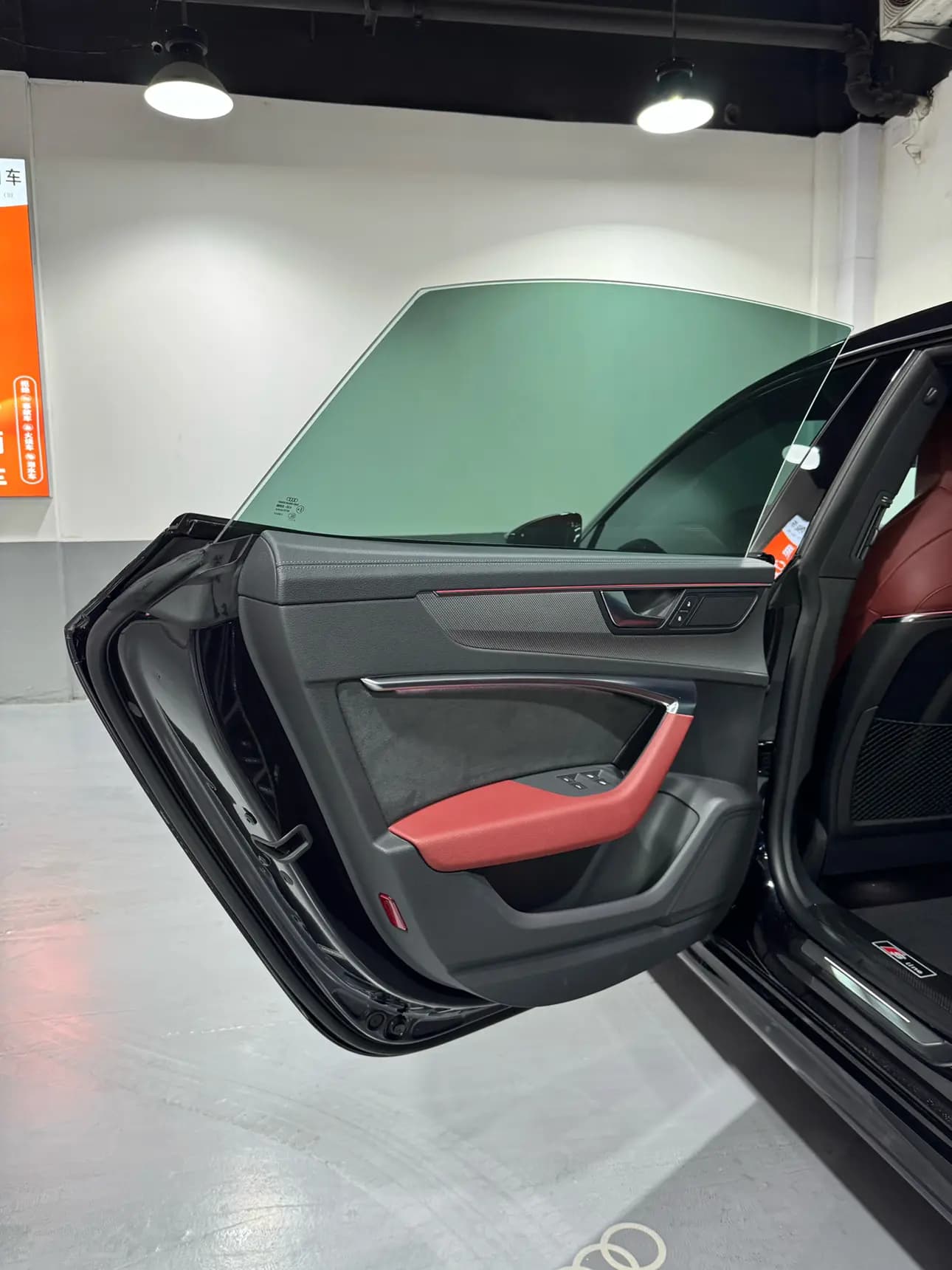 Audi A7L 2023 г. 39087 км. — фото 11