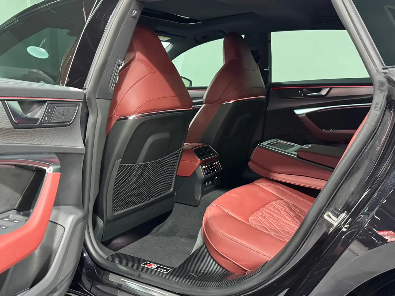 Audi A7L 2023 г. 39087 км. — фото 32