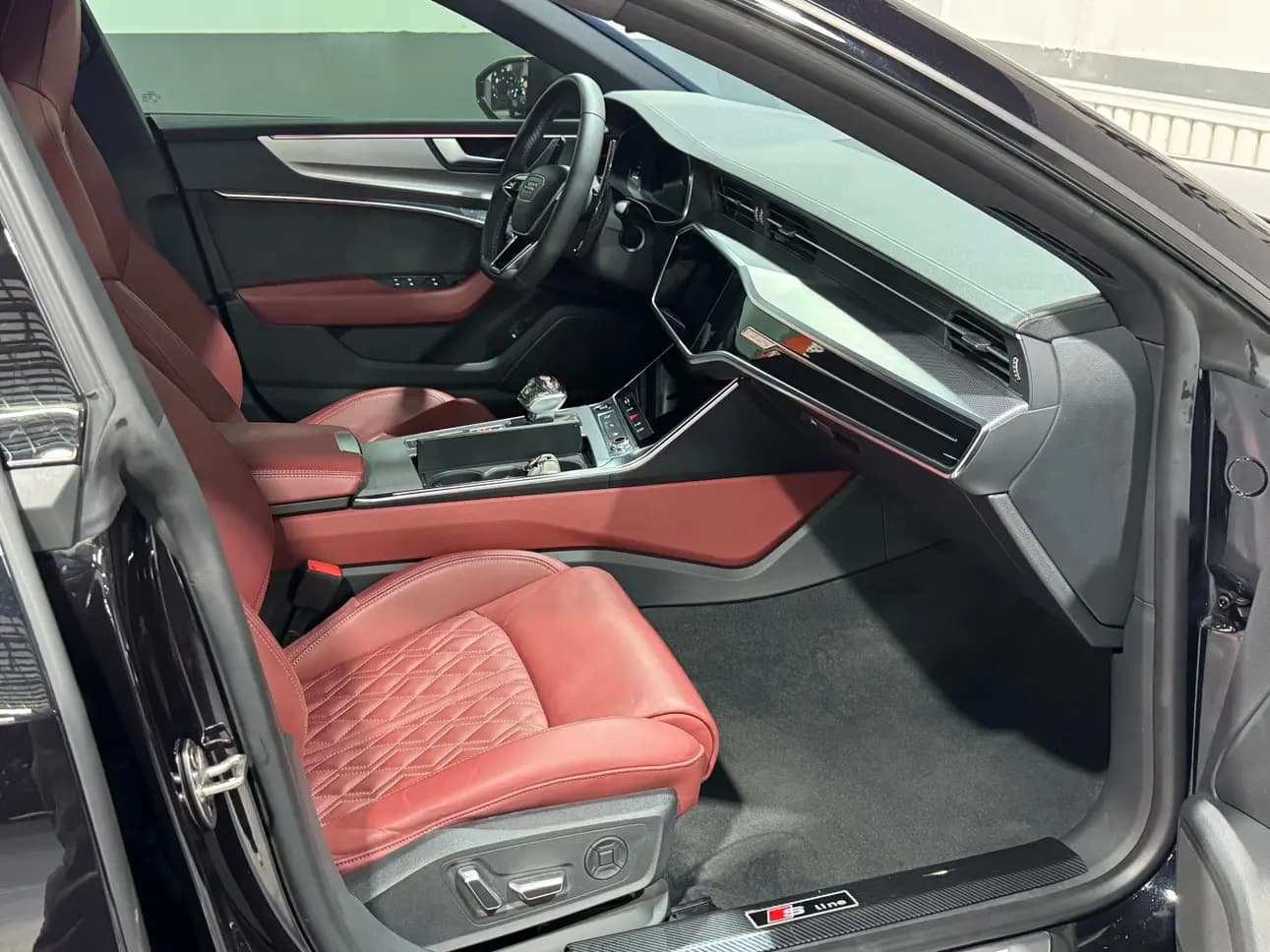 Audi A7L 2023 г. 39087 км. — фото 7