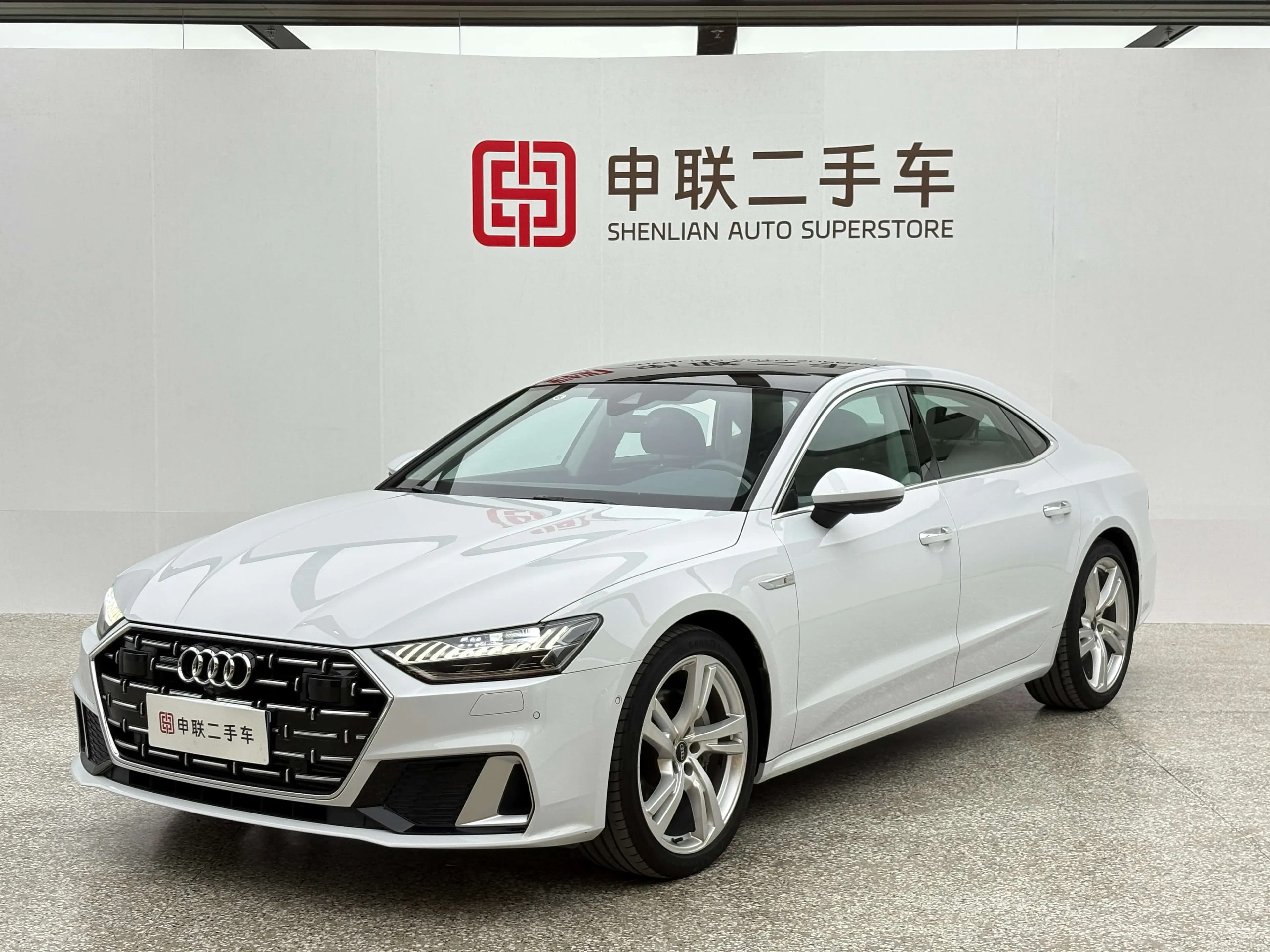 Audi A7L 2024 г. 43075 км.
