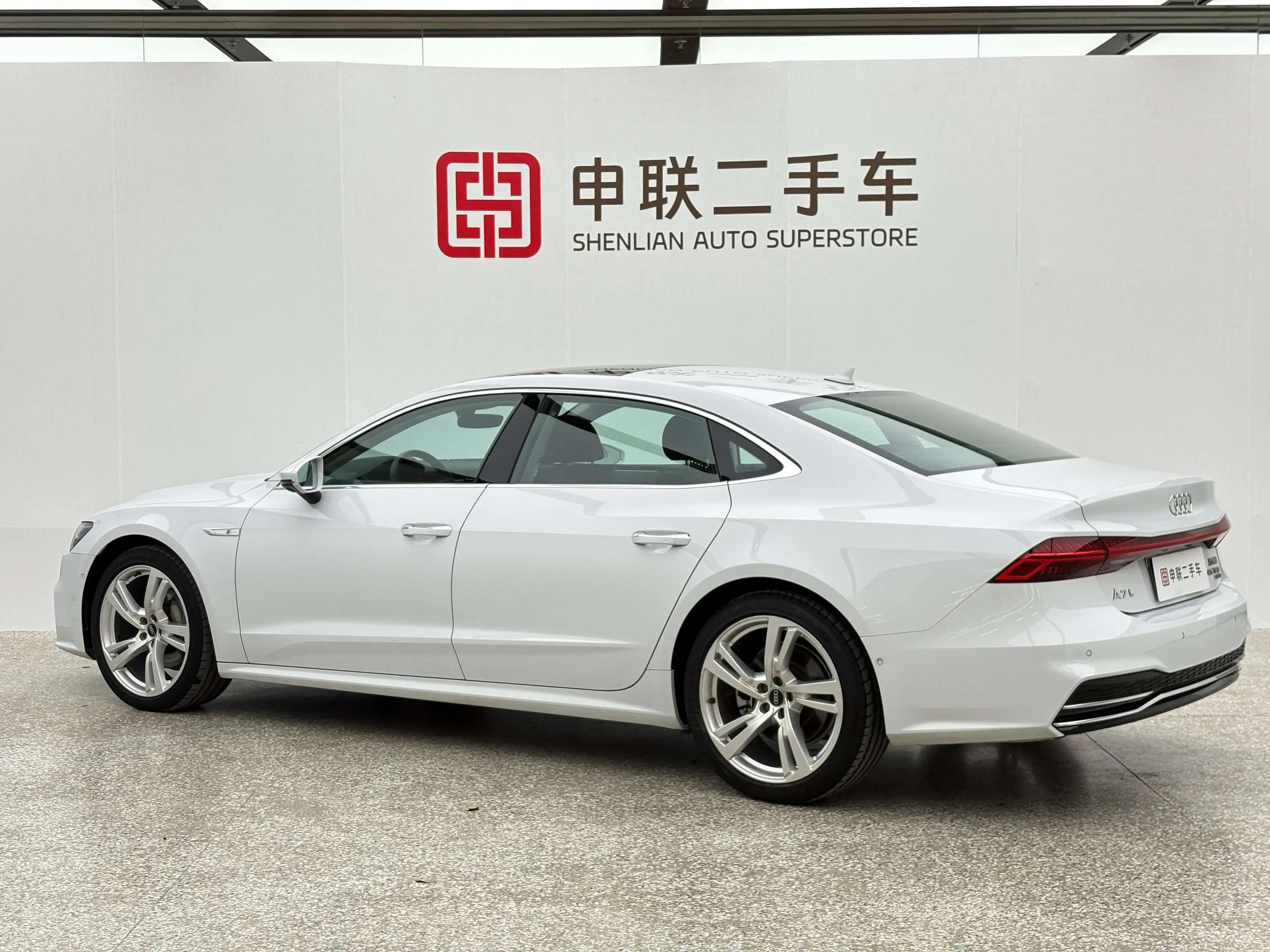 Audi A7L 2024 г. 43075 км. — фото 3