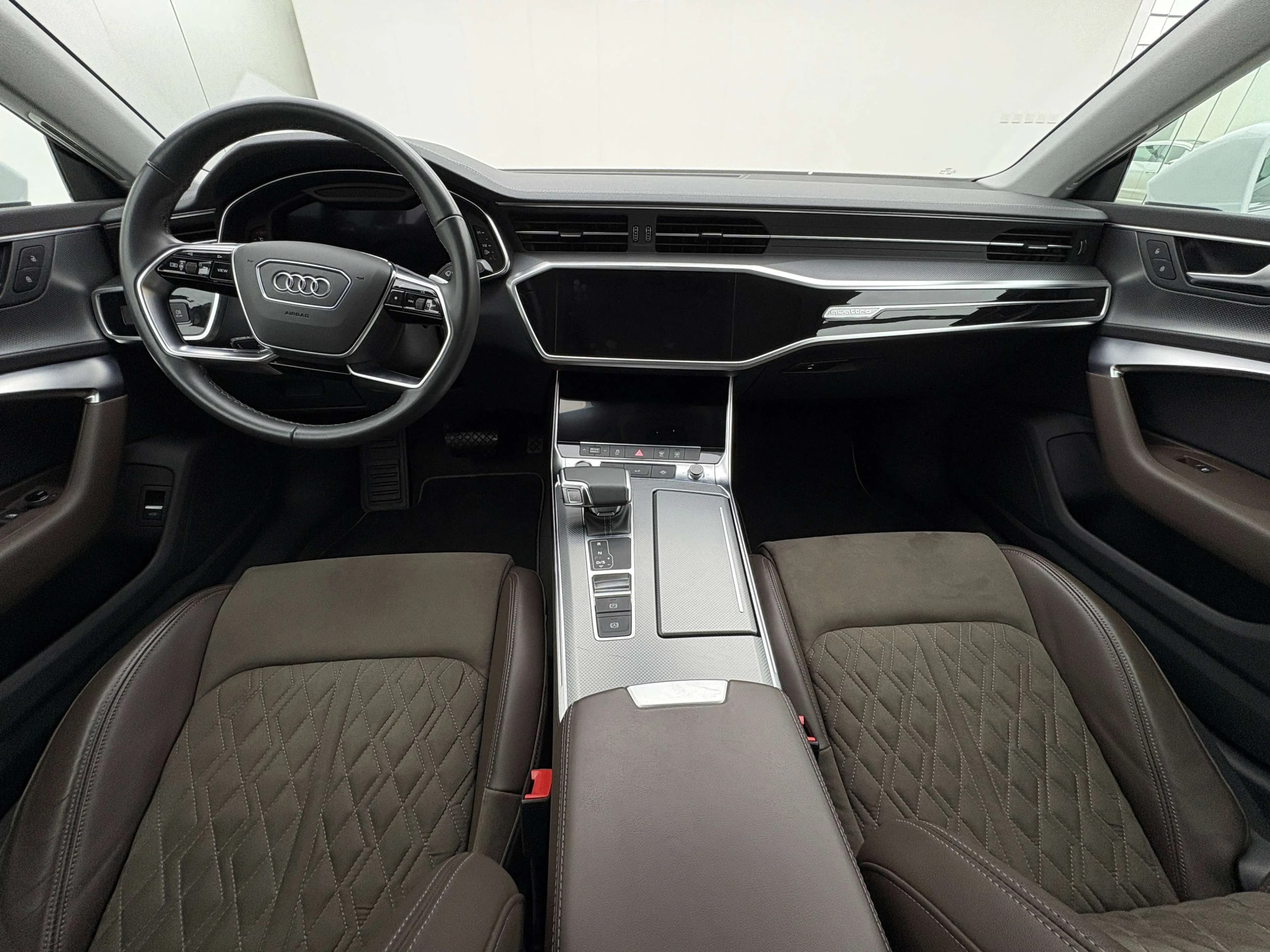 Audi A7L 2024 г. 43075 км. — фото 8