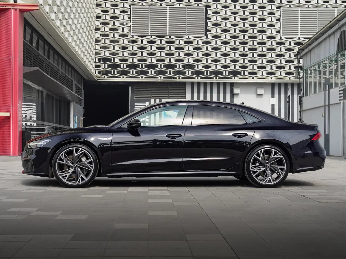 Audi A7L 2024 г. 24095 км. — фото 3