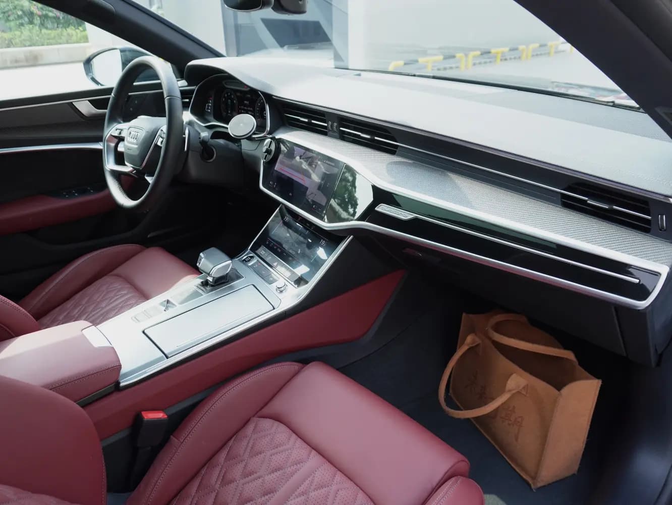 Audi A7L 2024 г. 24095 км. — фото 26