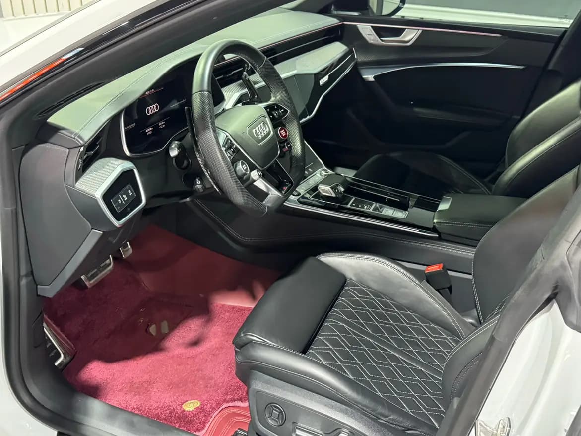 Audi A7 2023 г. 45101 км. — фото 31
