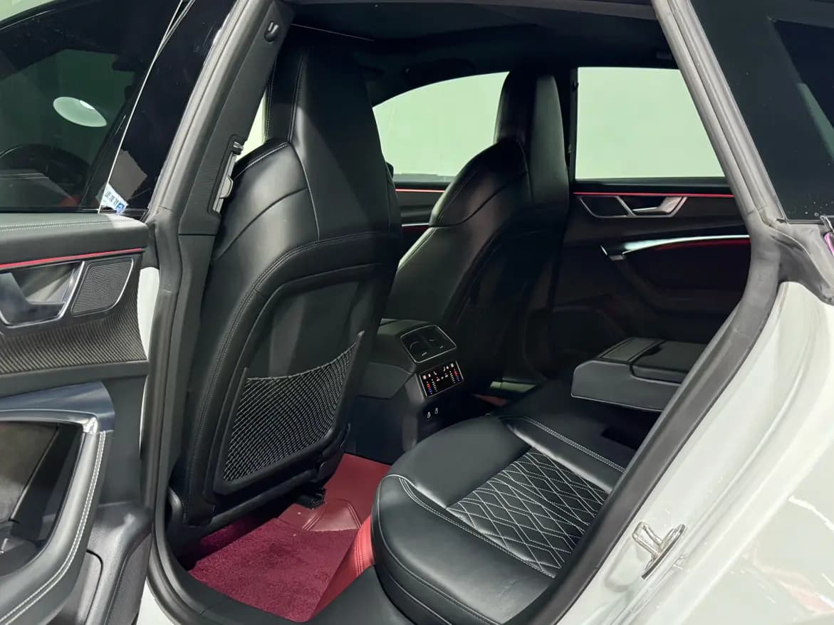 Audi A7 2023 г. 45101 км. — фото 33