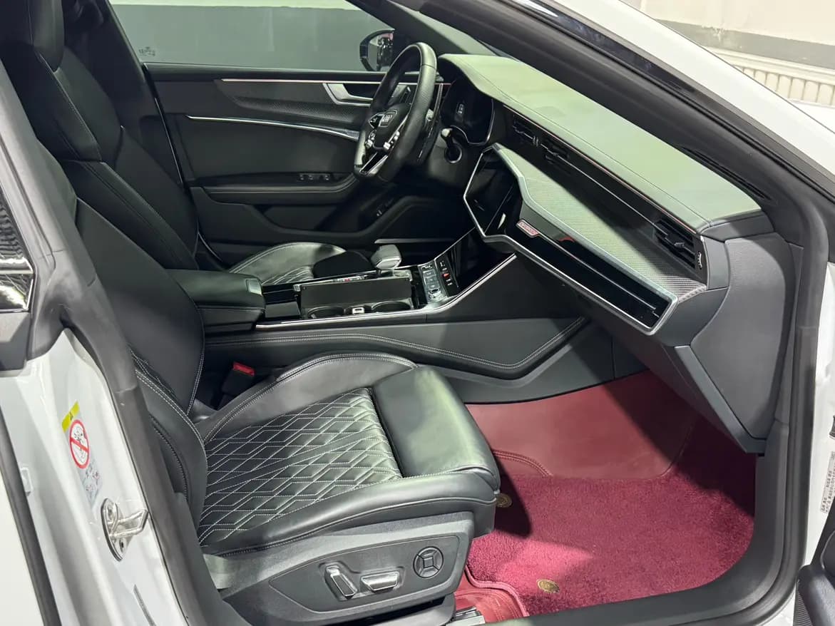 Audi A7 2023 г. 45101 км. — фото 8