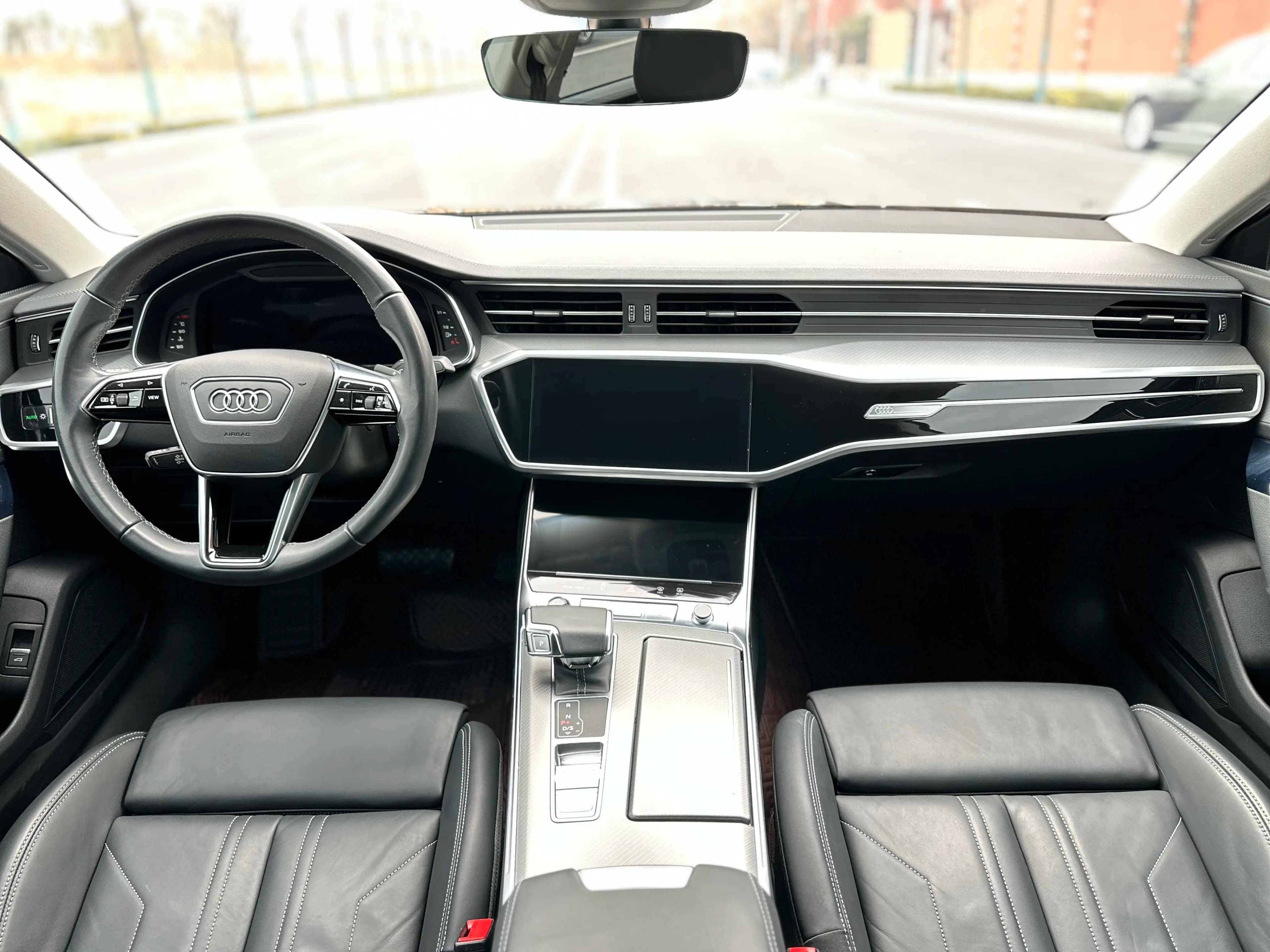 Audi A7 2024 г. 28103 км. — фото 12