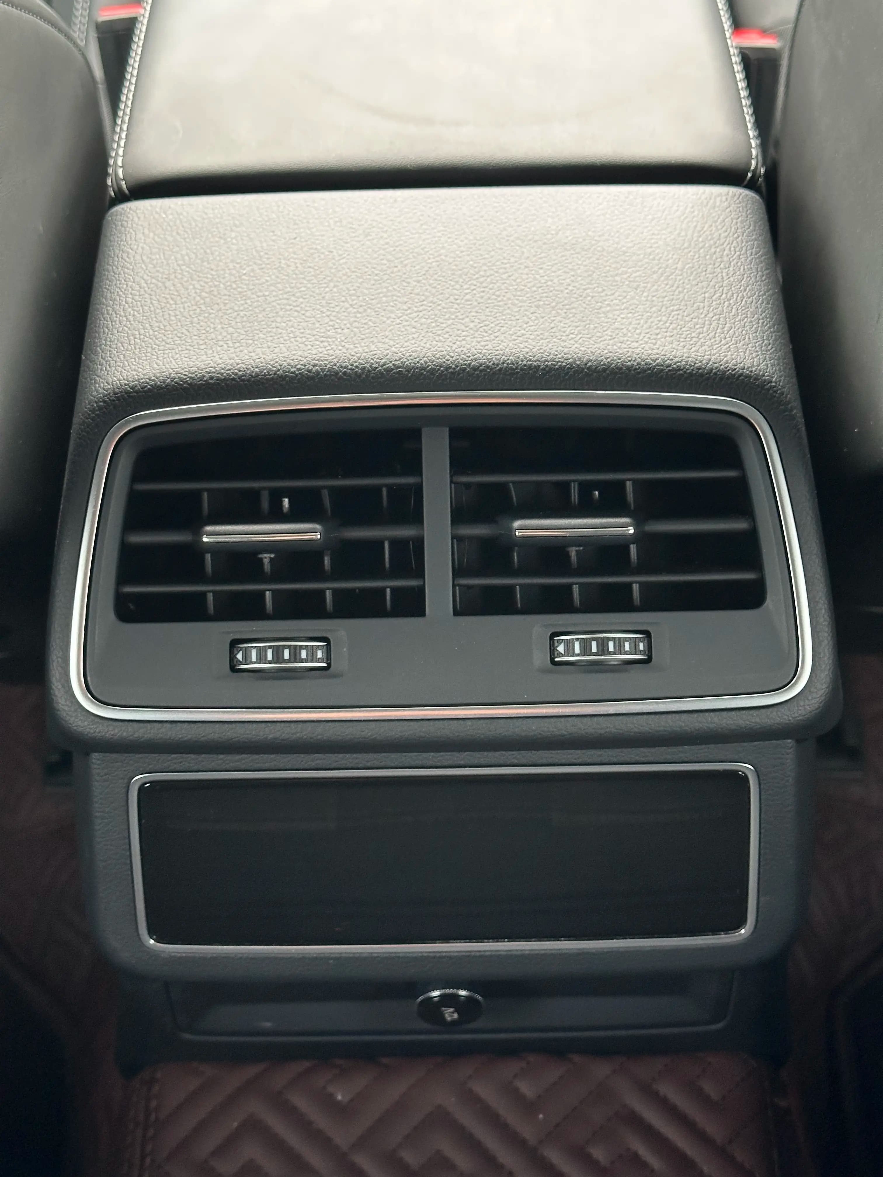 Audi A7 2024 г. 28103 км. — фото 16