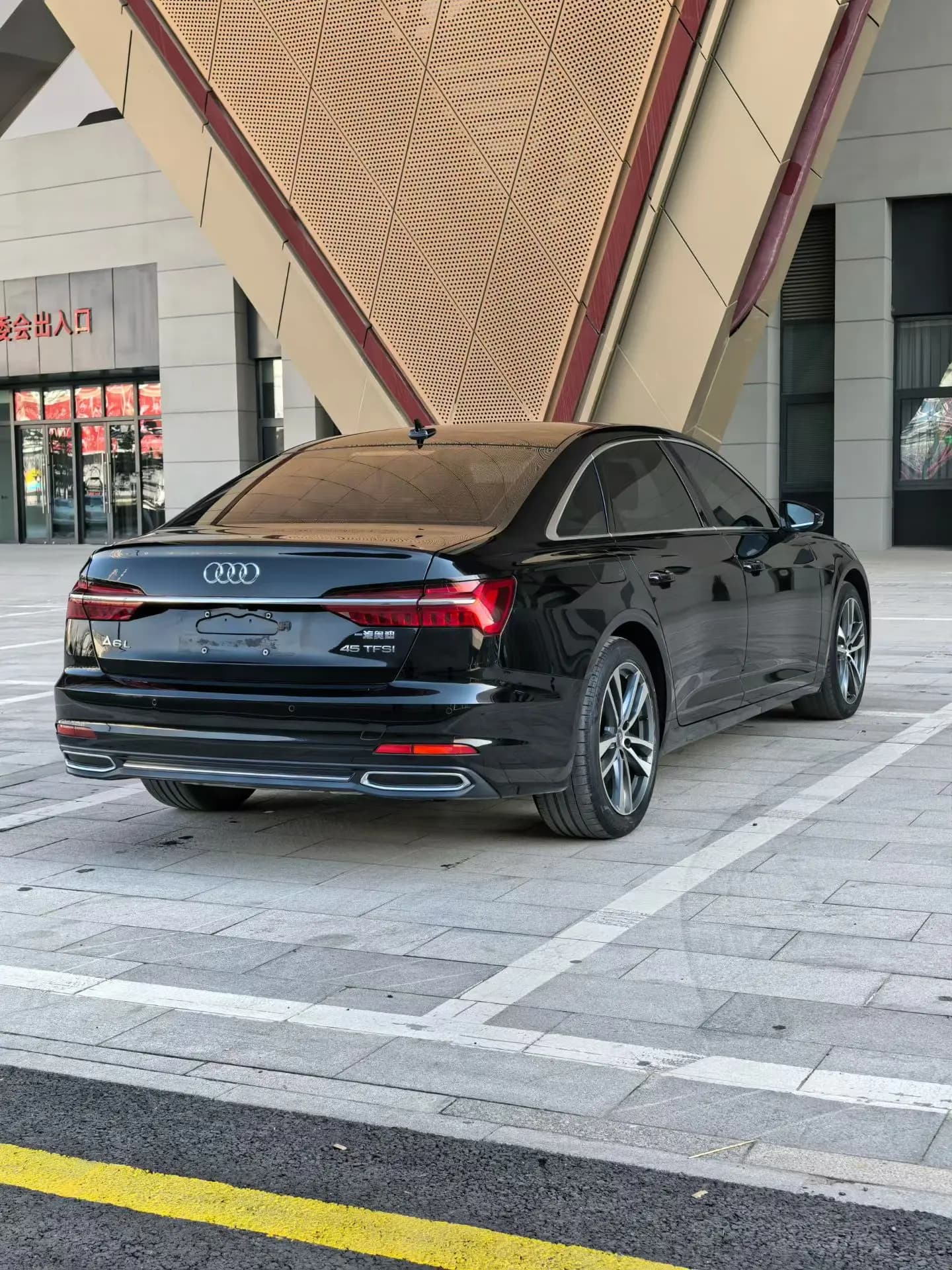 Audi A6L 2021 г. 85073 км. — фото 6