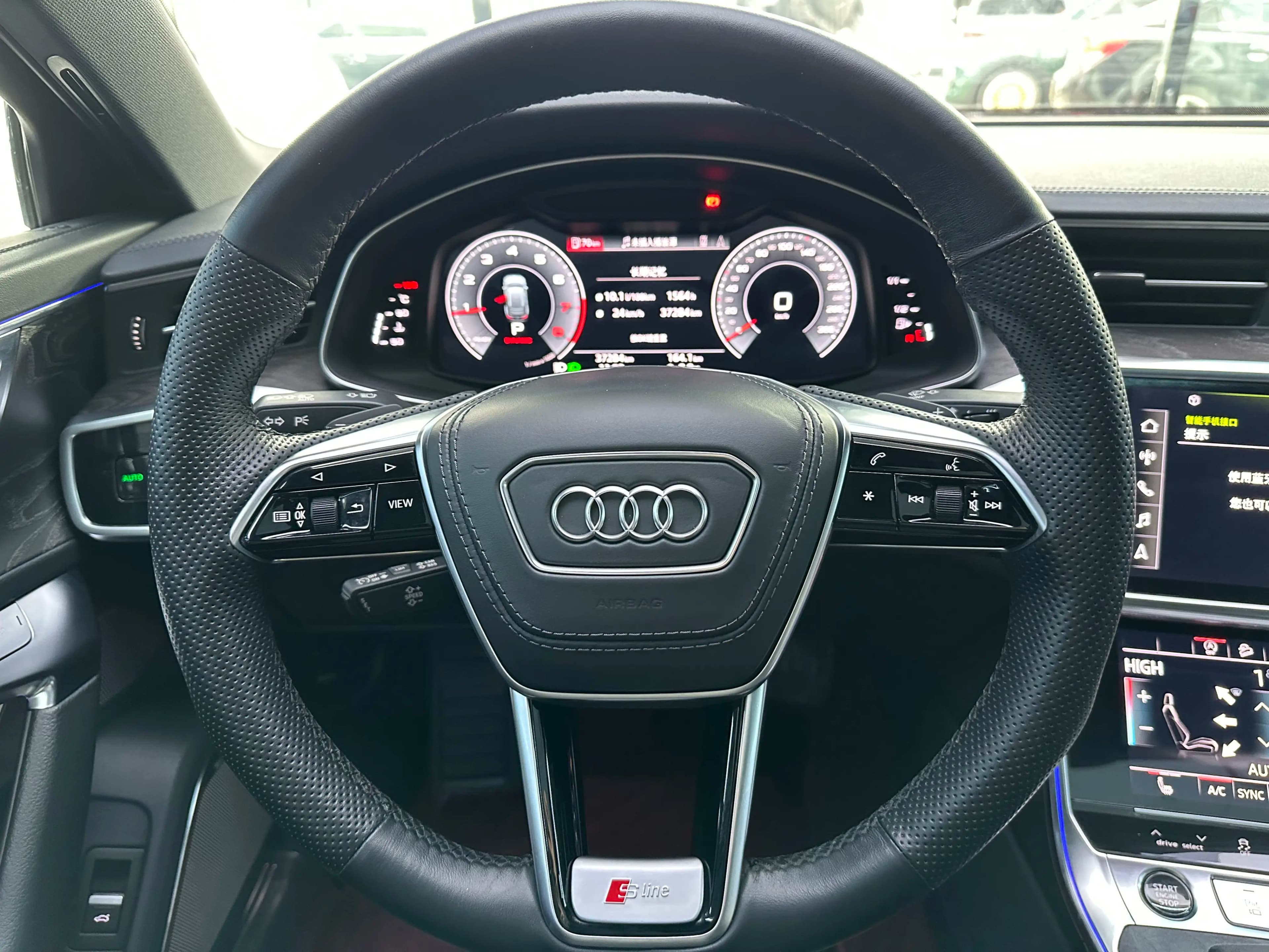 Audi A6L 2023 г. 37342 км. — фото 12