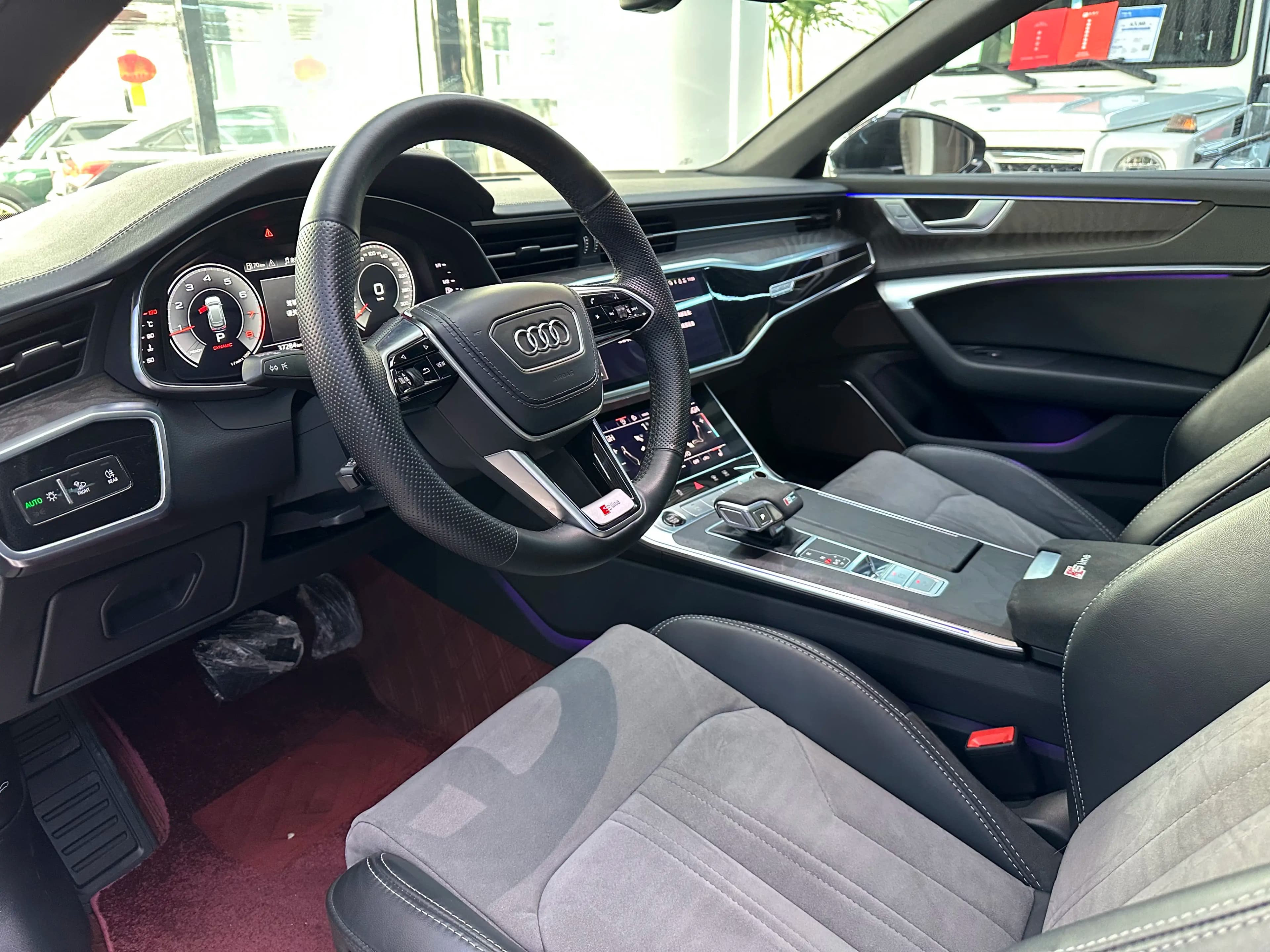 Audi A6L 2023 г. 37342 км. — фото 14