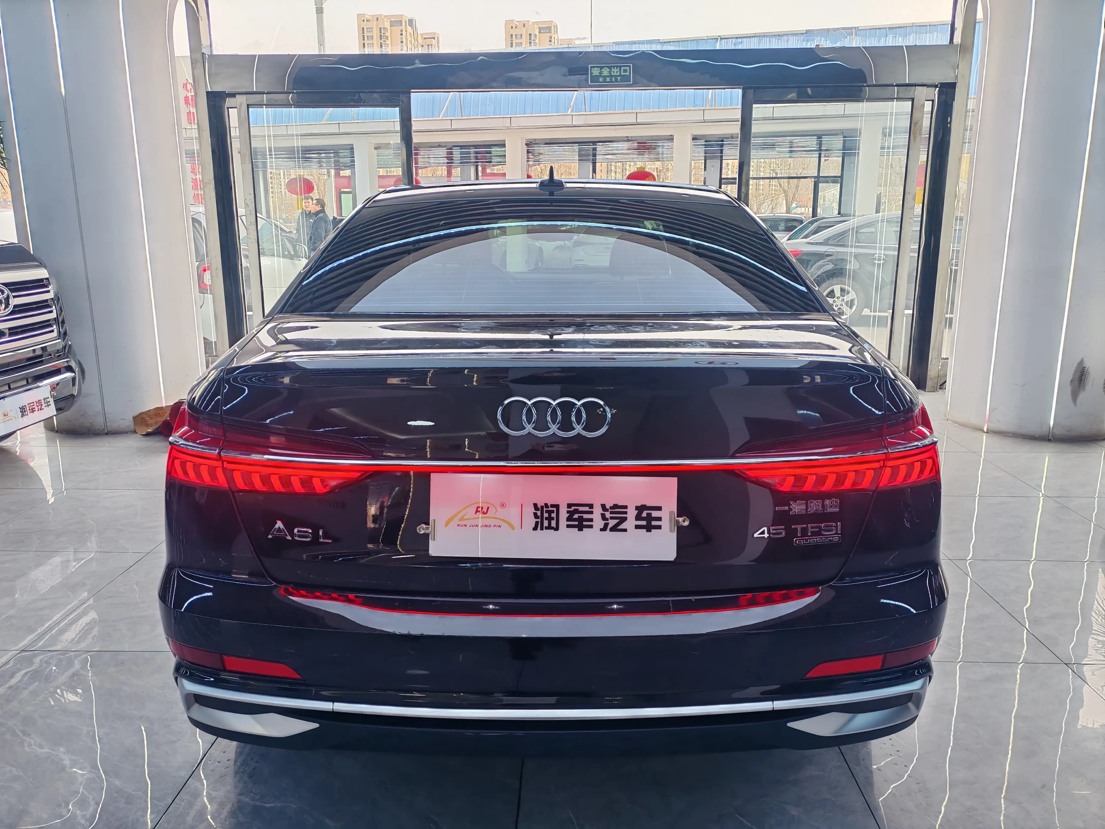 Audi A6L 2023 г. 37342 км. — фото 4