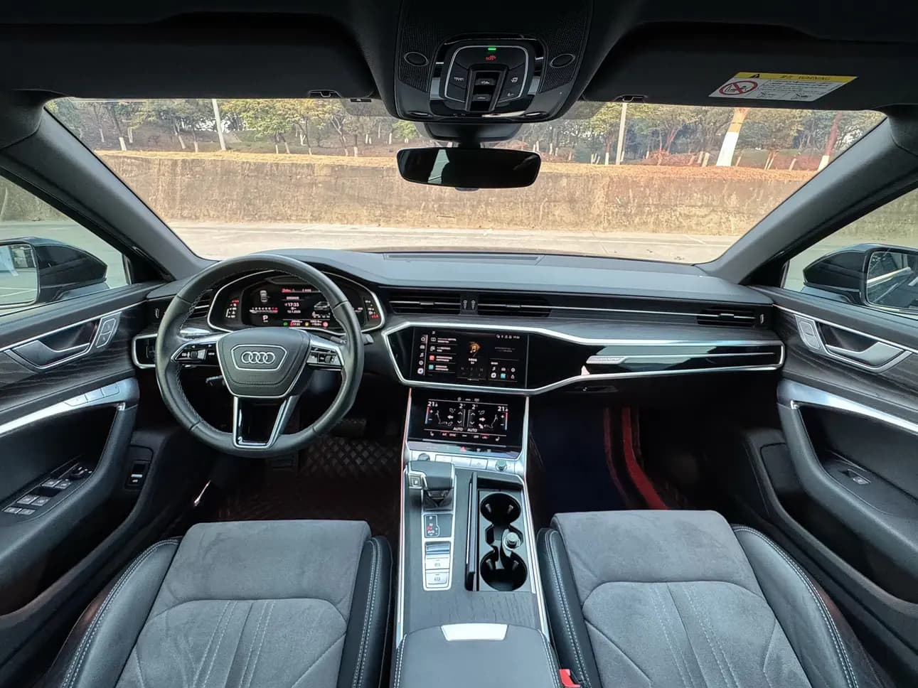 Audi A6L 2024 г. 28109 км. — фото 7