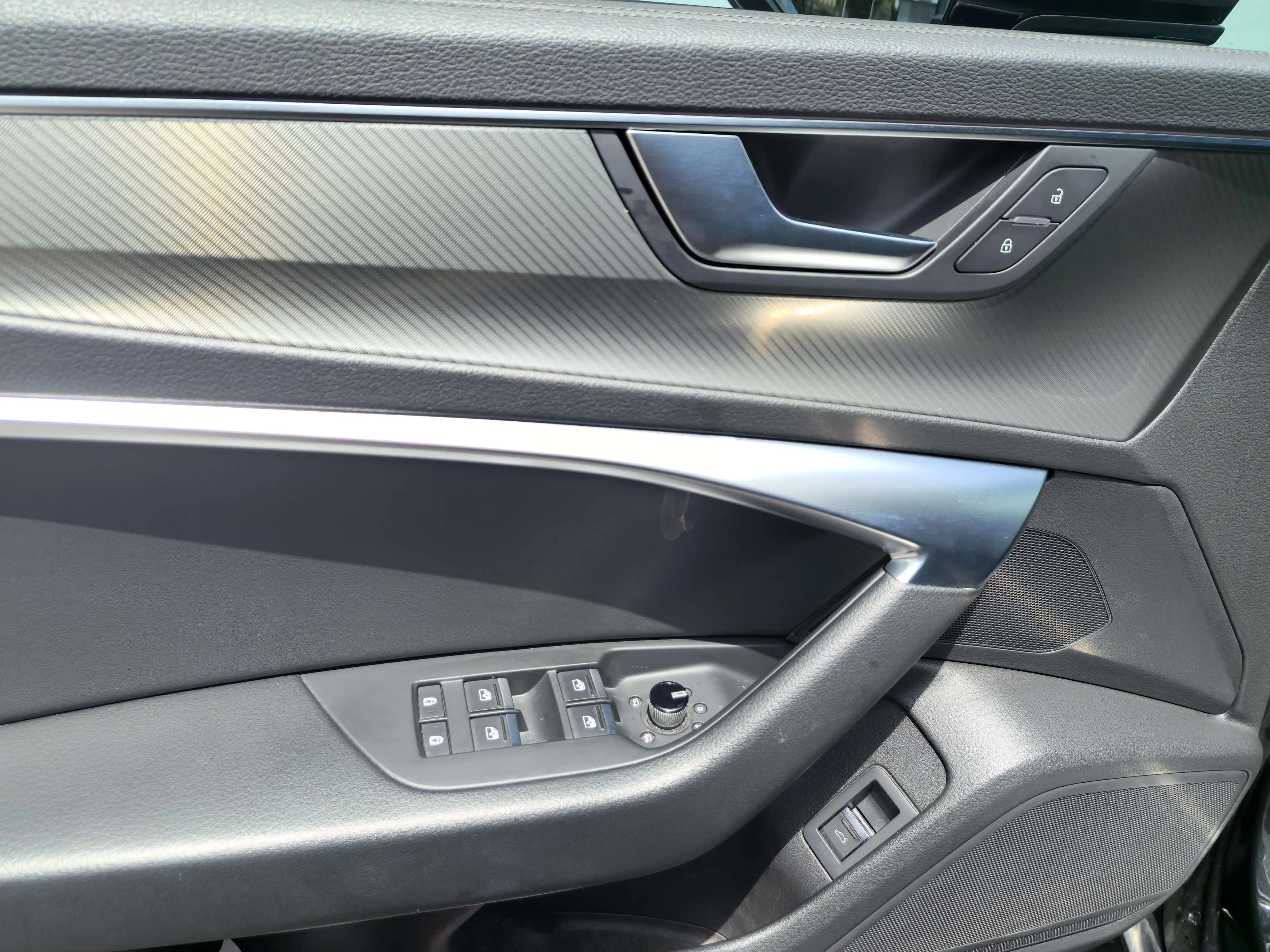 Audi A6L 2021 г. 99122 км. — фото 27