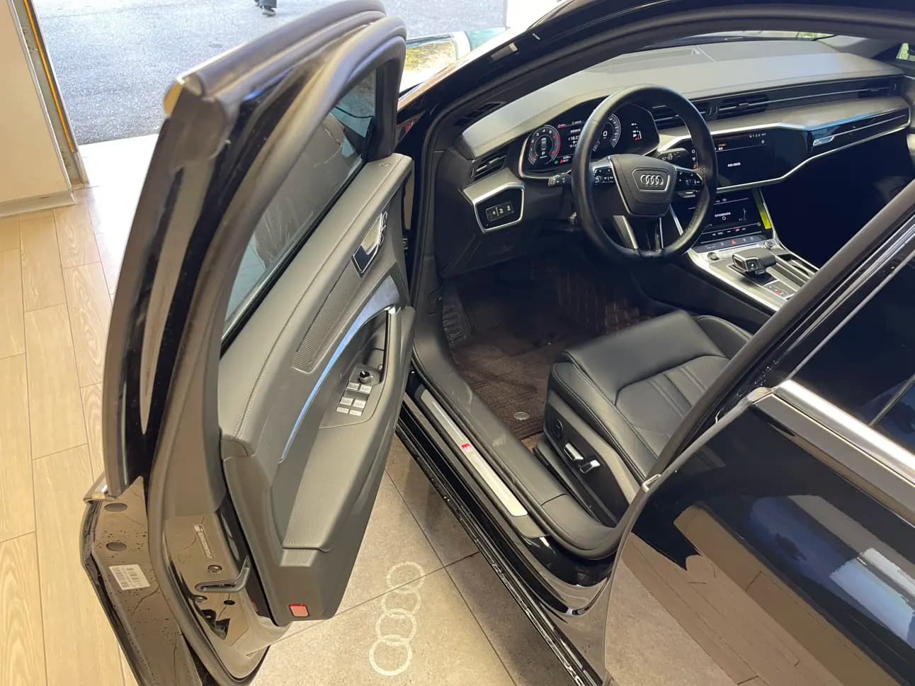 Audi A6L 2025 г. 6108 км. — фото 13