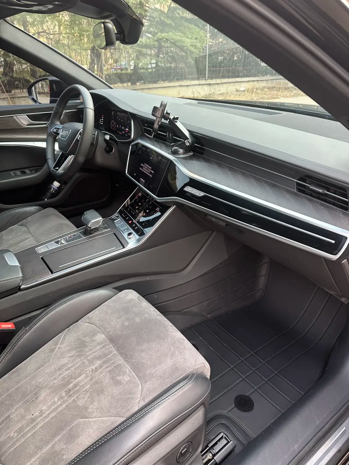 Audi A6L 2023 г. 60106 км. — фото 11