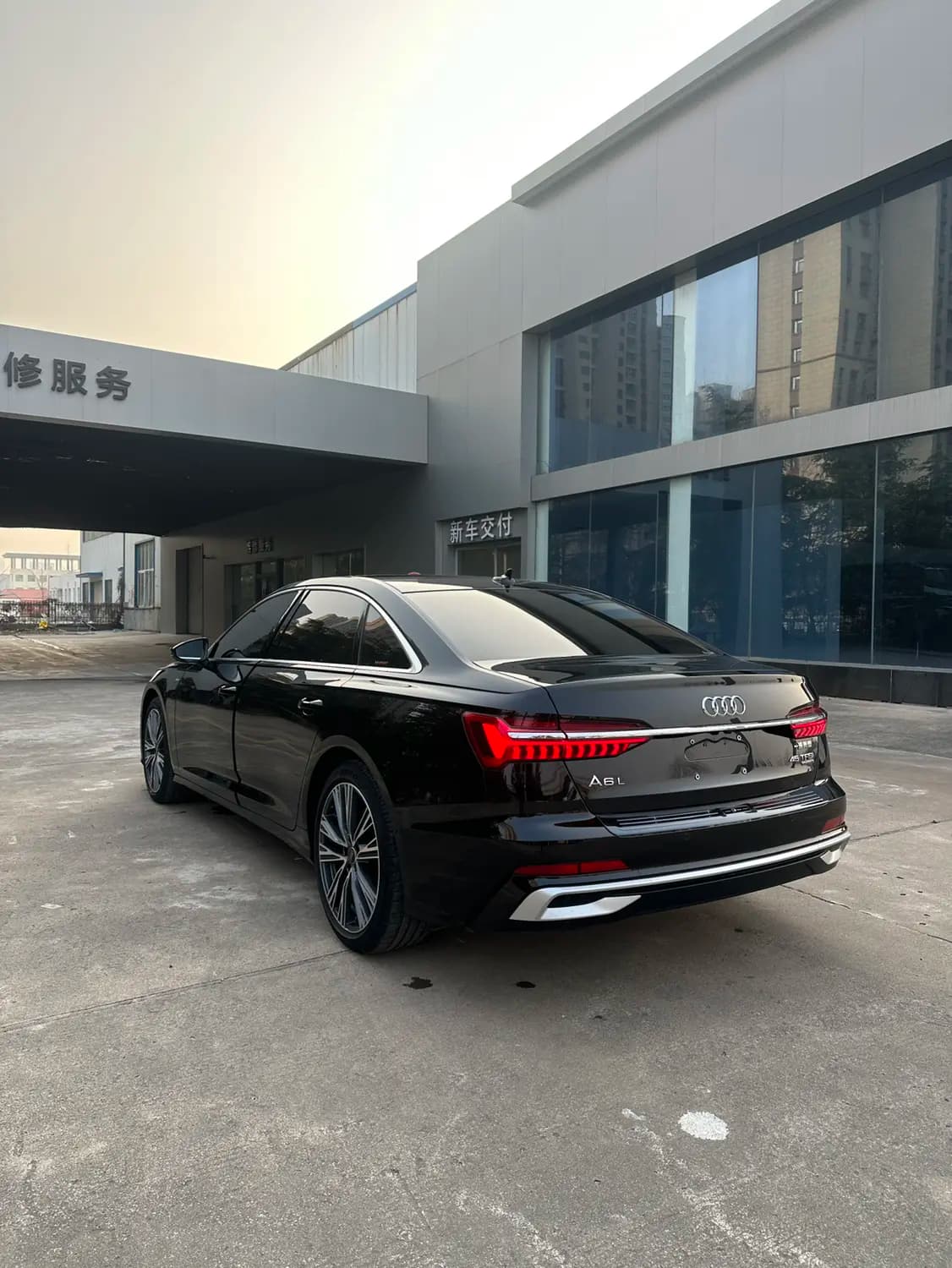 Audi A6L 2023 г. 60106 км. — фото 4