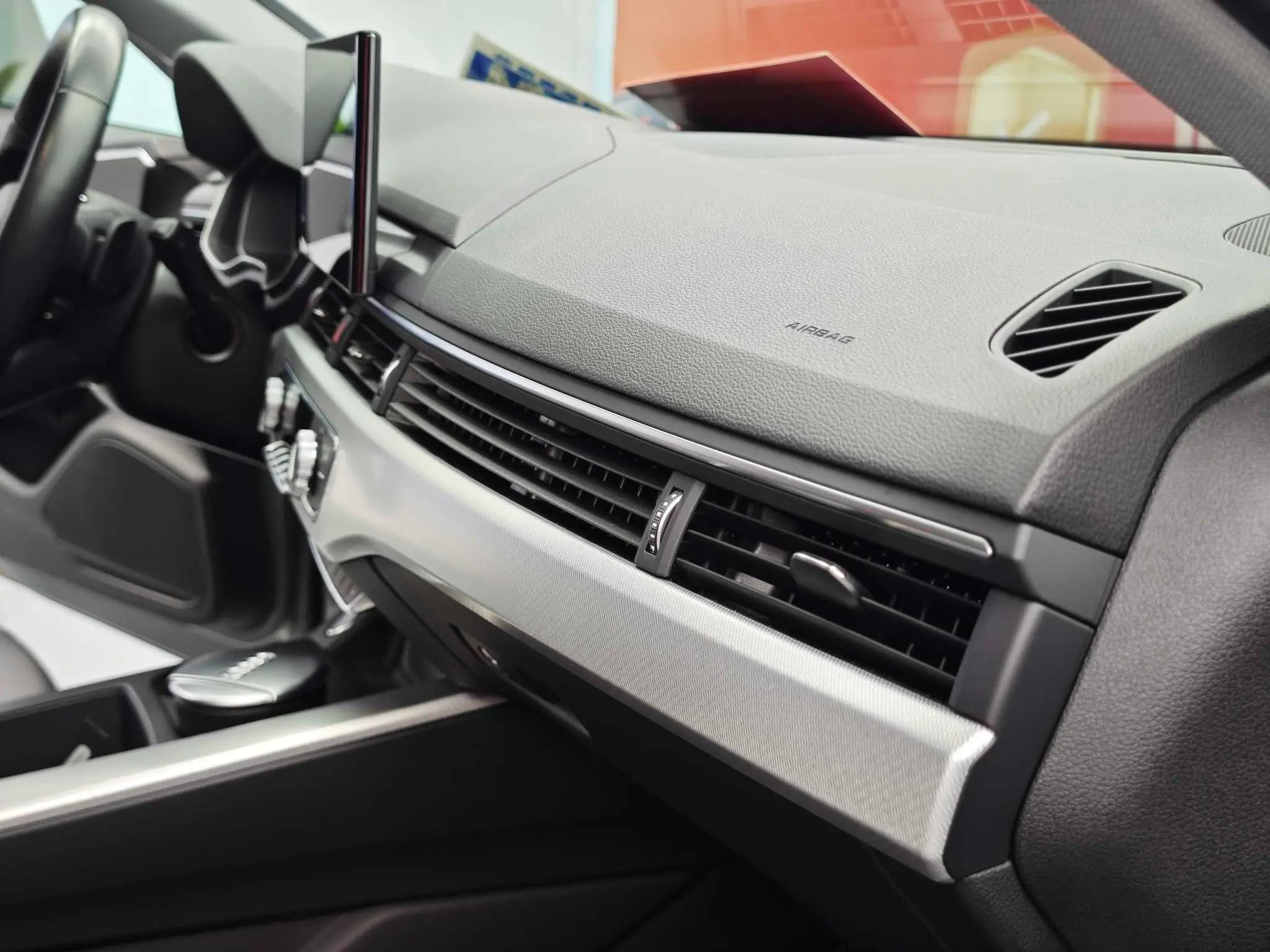 Audi A4 2022 г. 42013 км. — фото 15