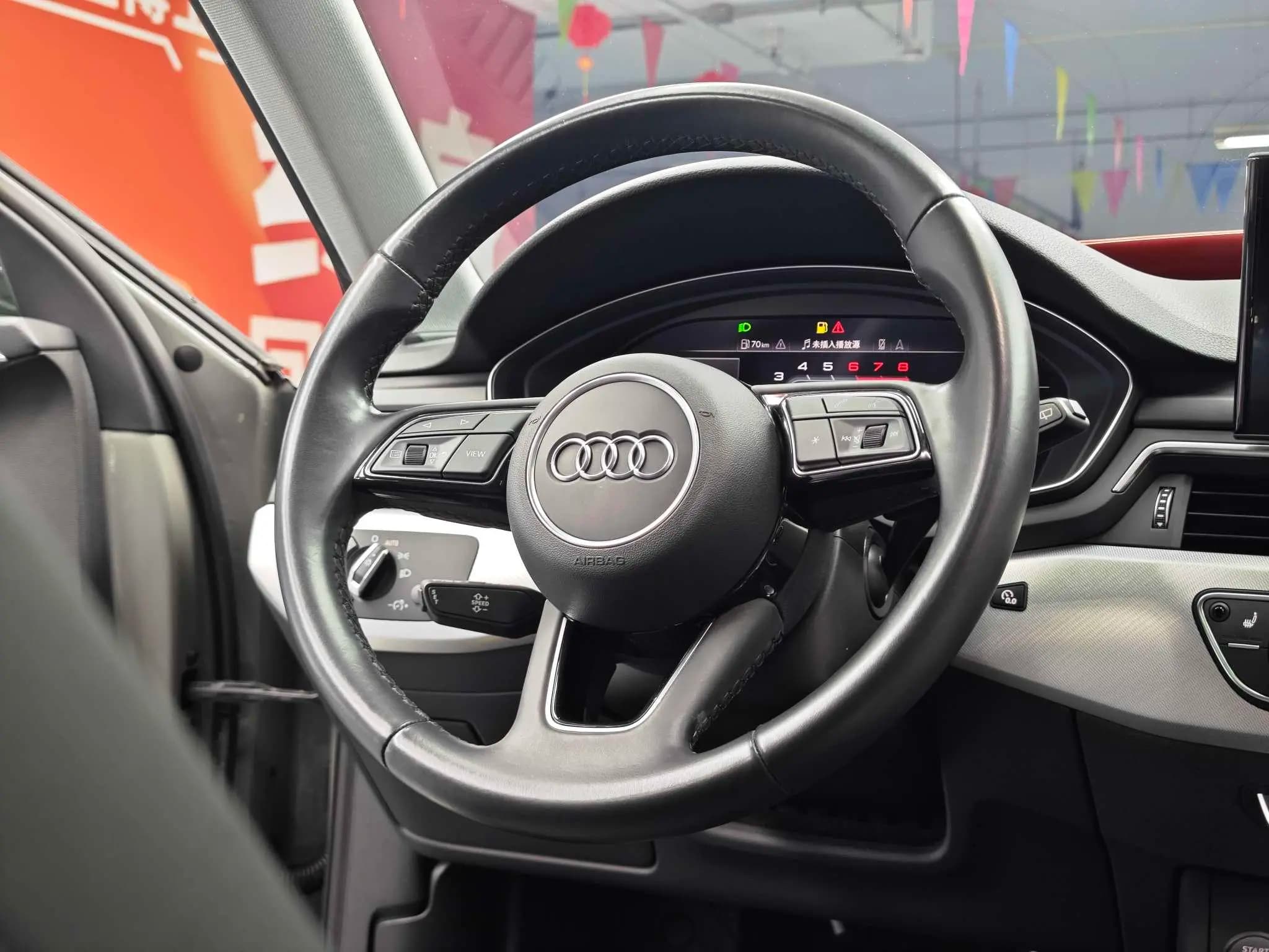 Audi A4 2022 г. 42013 км. — фото 20