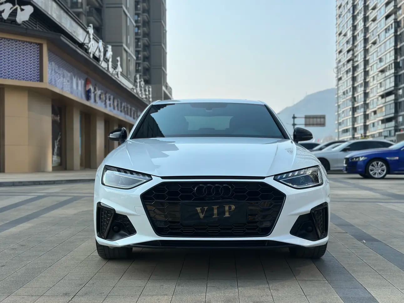 Audi A4L 2023 г. 31011 км. — фото 2