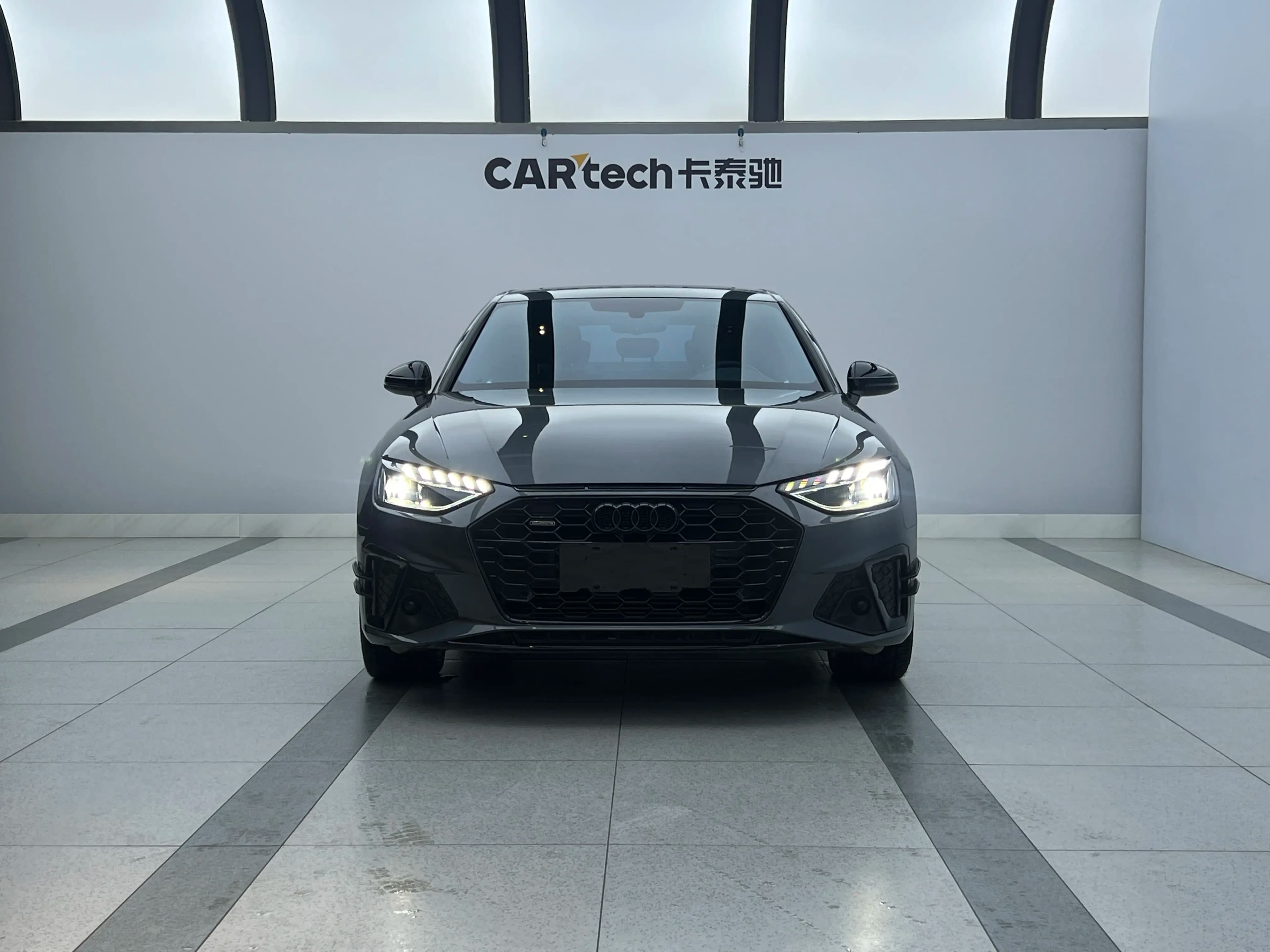 Audi A4L 2023 г. 27006 км. — фото 2