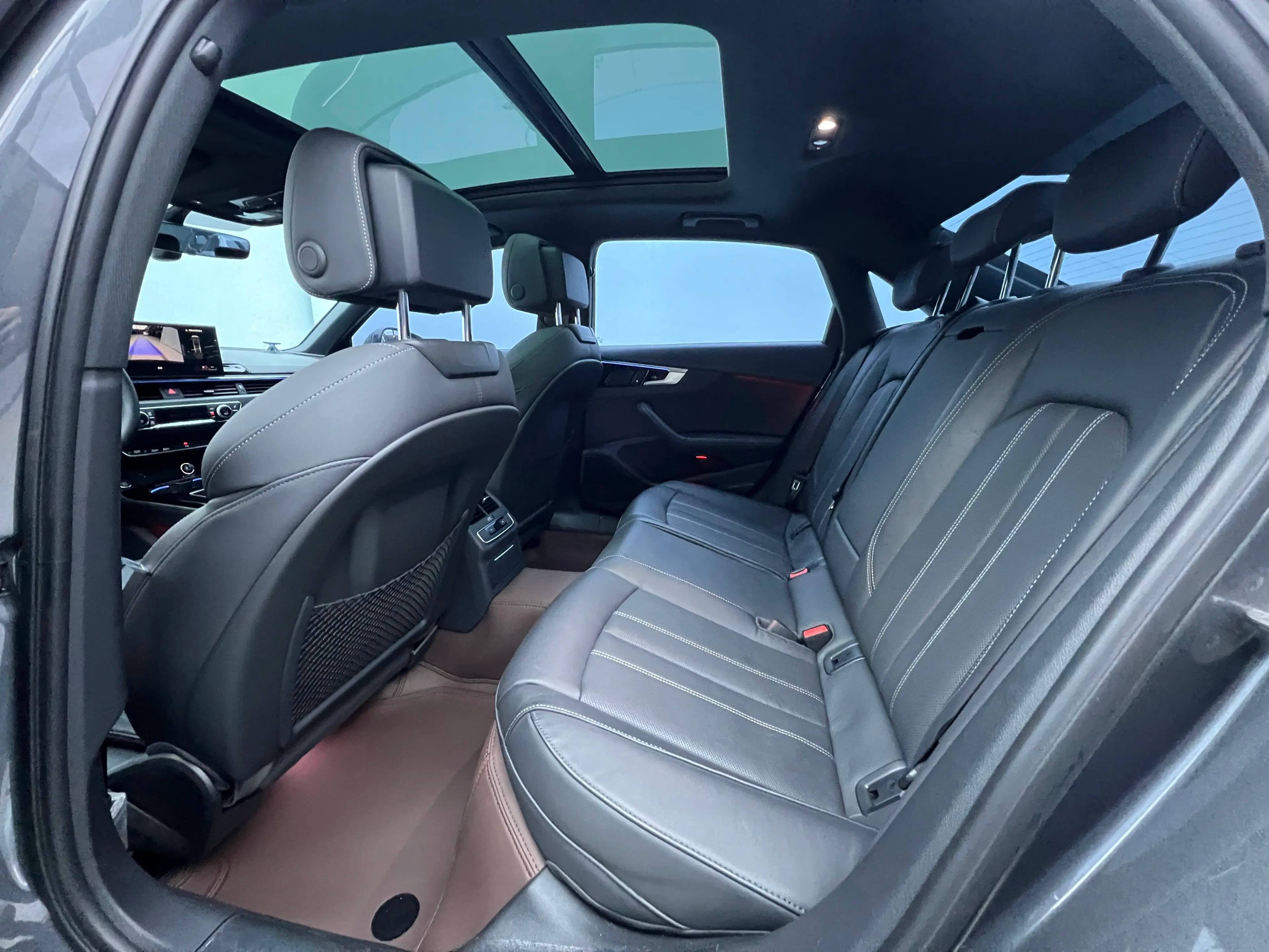 Audi A4L 2023 г. 27006 км. — фото 21