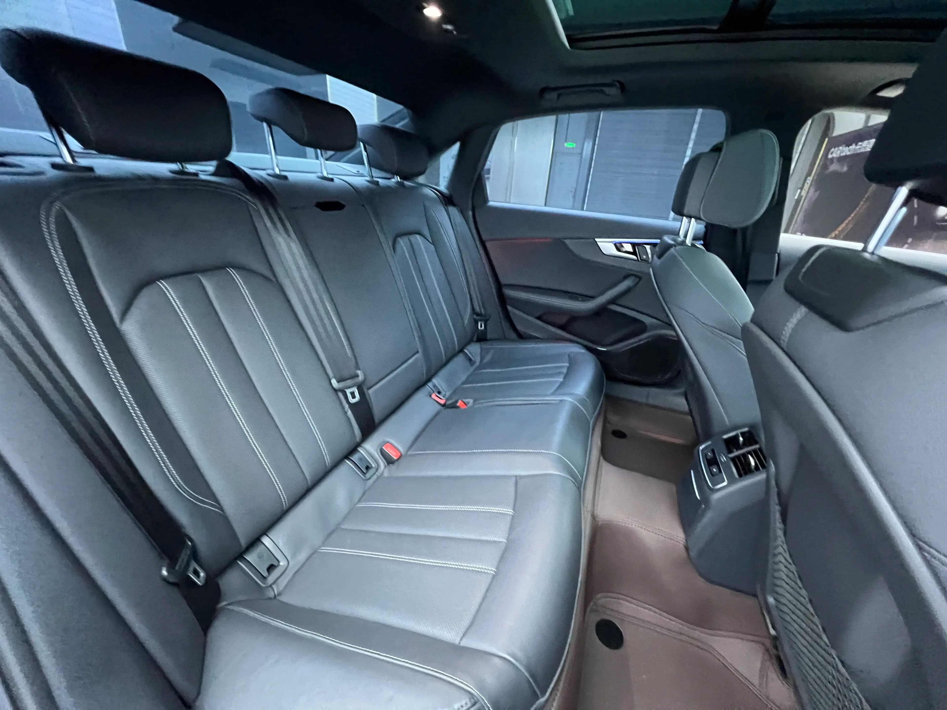 Audi A4L 2023 г. 27006 км. — фото 22