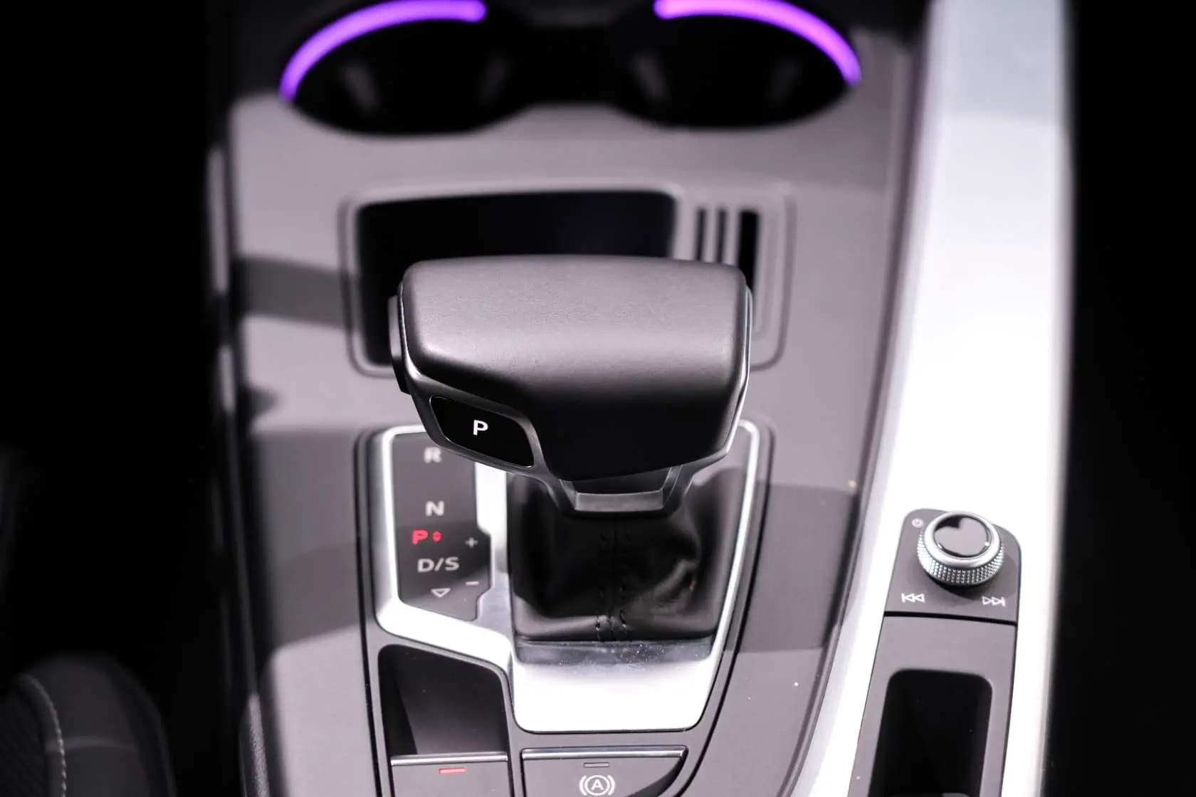 Audi A4L 2021 г. 69048 км. — фото 16