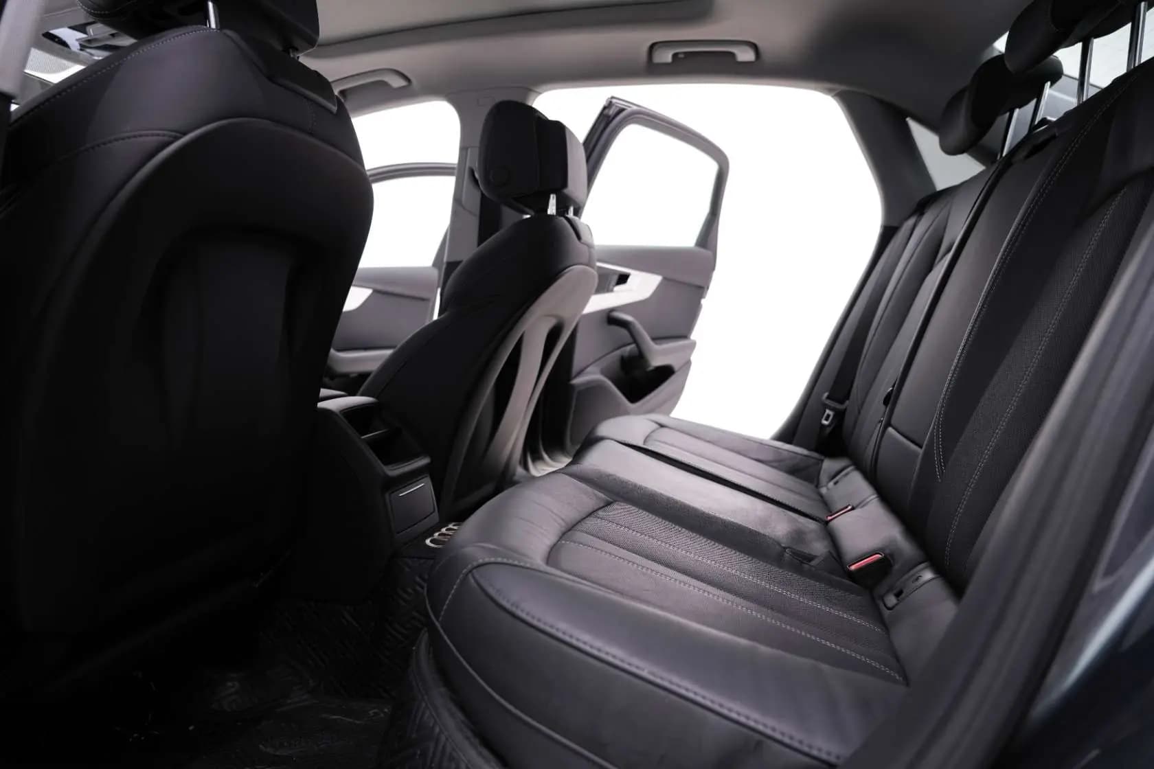 Audi A4L 2021 г. 69048 км. — фото 18