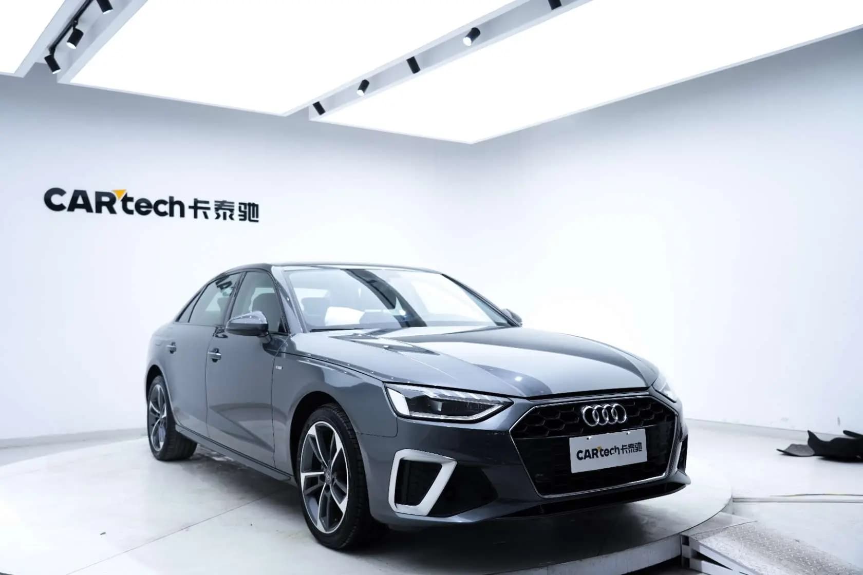 Audi A4L 2021 г. 69048 км. — фото 3