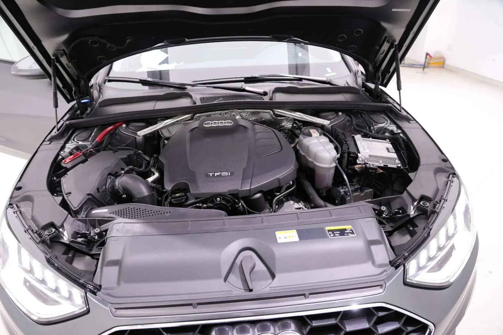 Audi A4L 2021 г. 69048 км. — фото 8