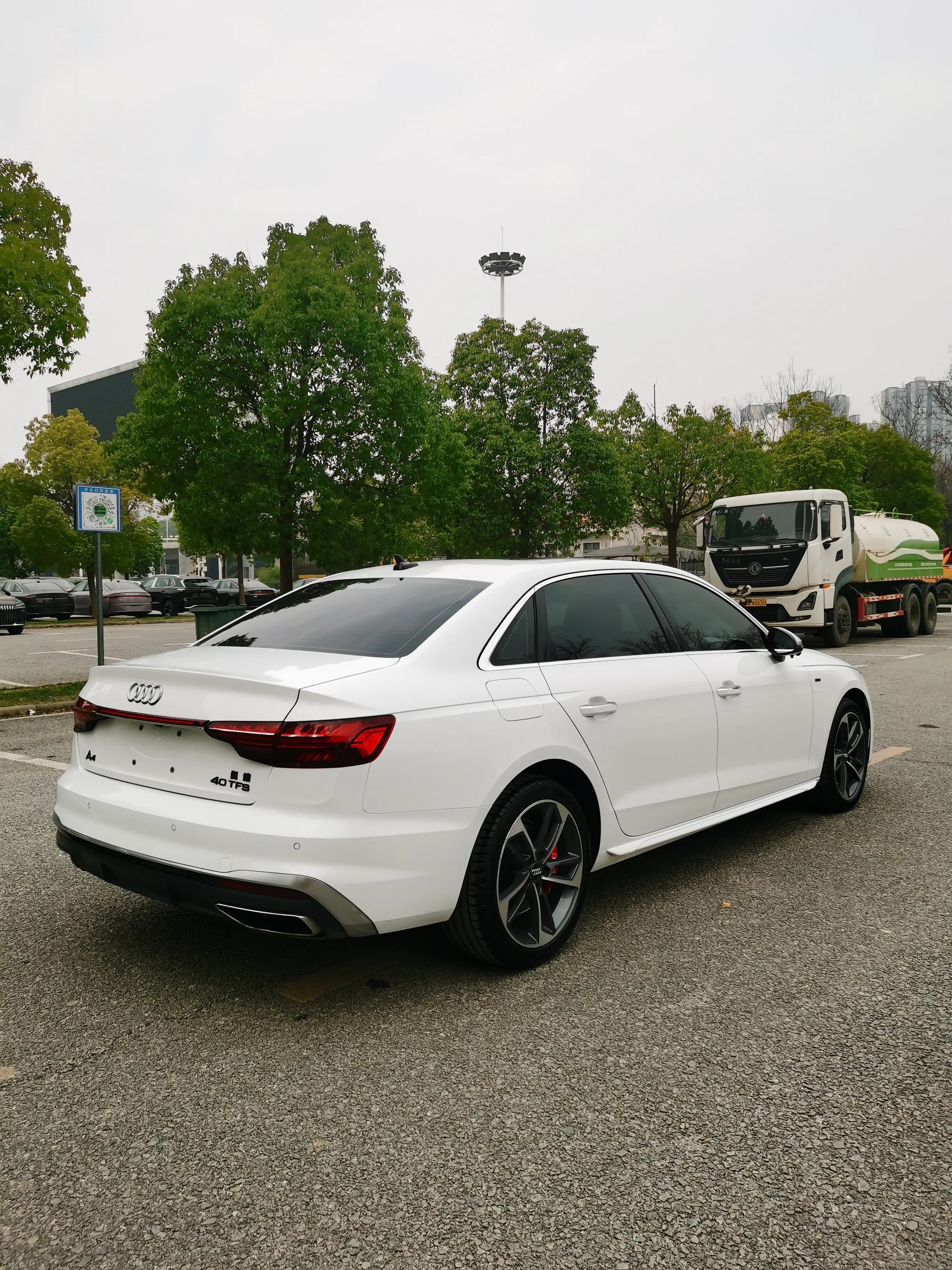 Audi A4L 2023 г. 50143 км. — фото 5