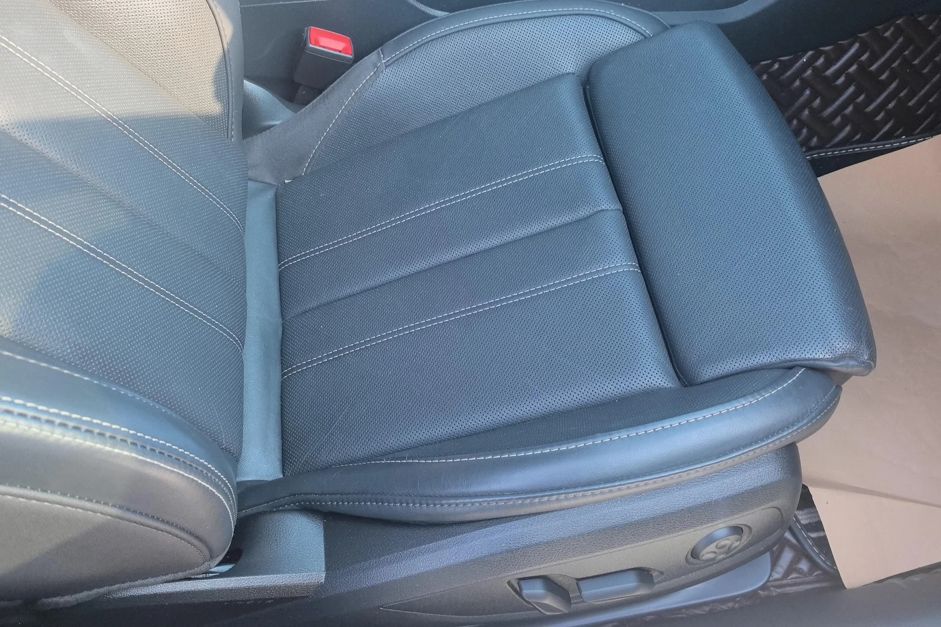 Audi A4L 2022 г. 32340 км. — фото 11