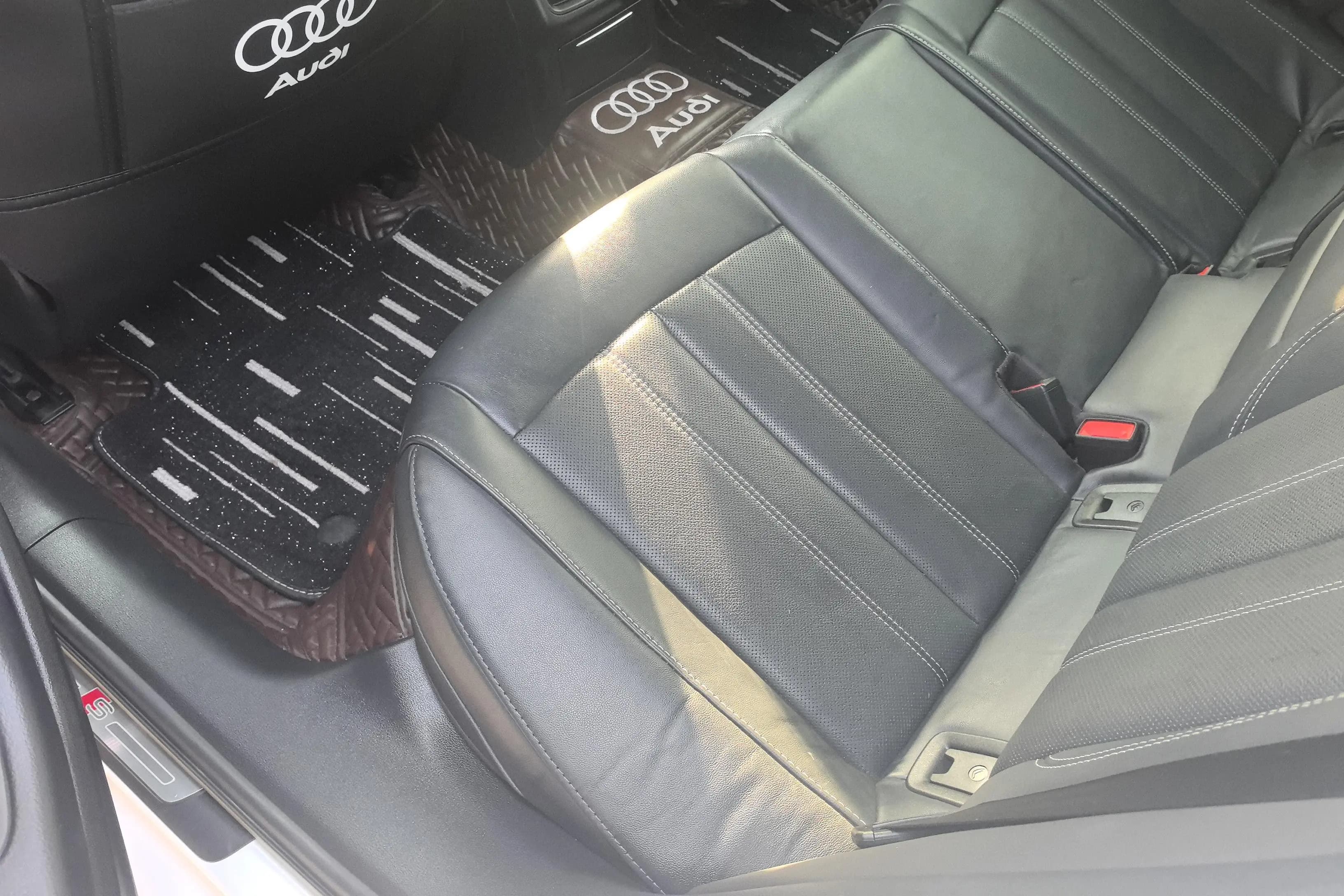 Audi A4L 2022 г. 32340 км. — фото 16