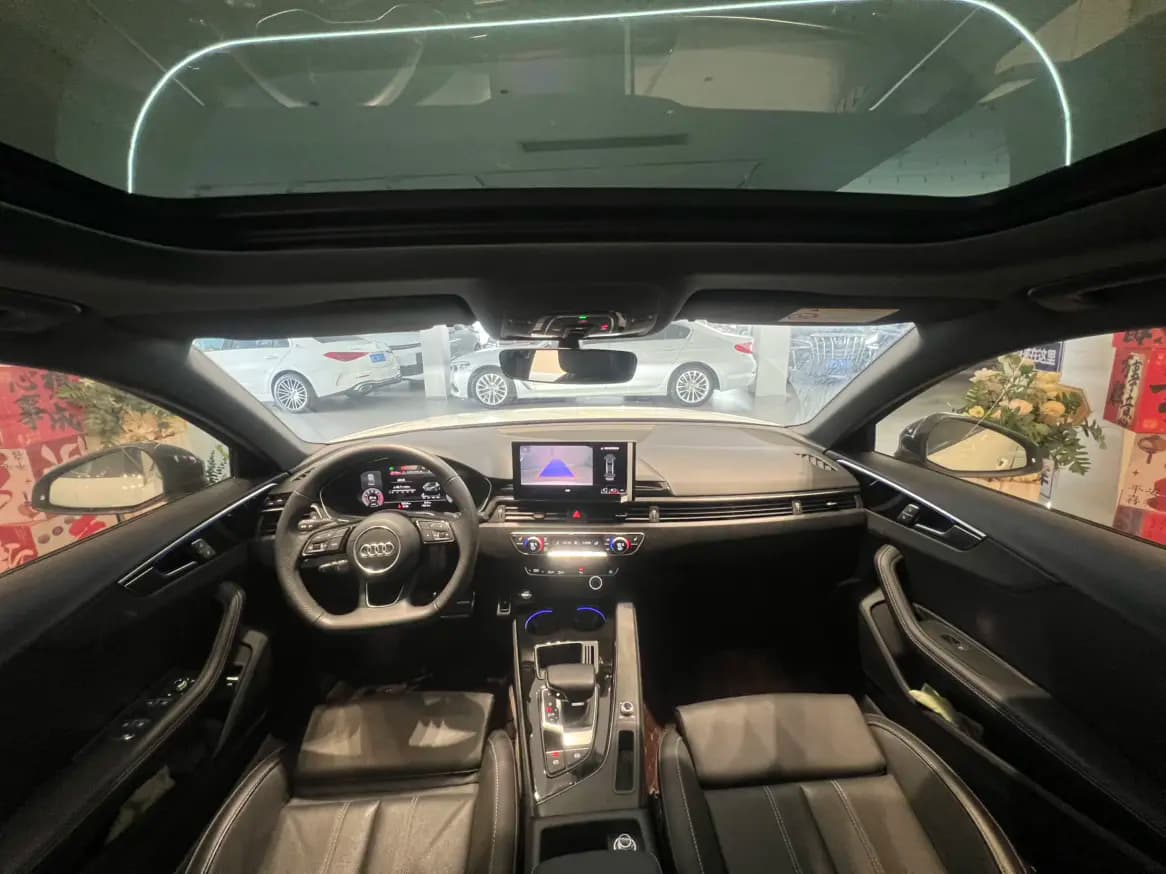 Audi A4L 2024 г. 8726 км. — фото 9