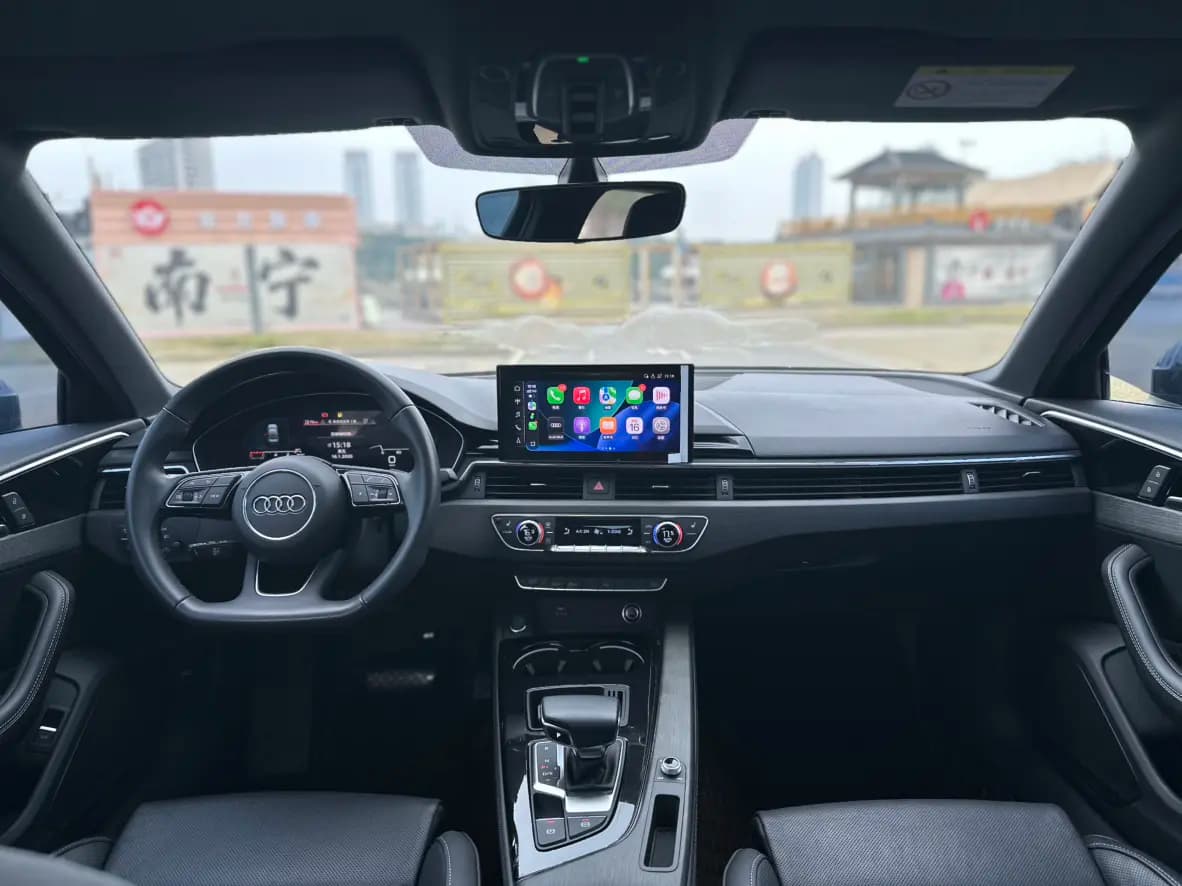Audi A4L 2023 г. 44123 км. — фото 17