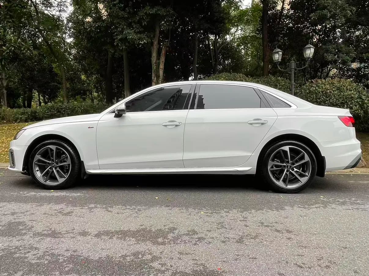 Audi A4L 2024 г. 7915 км. — фото 3