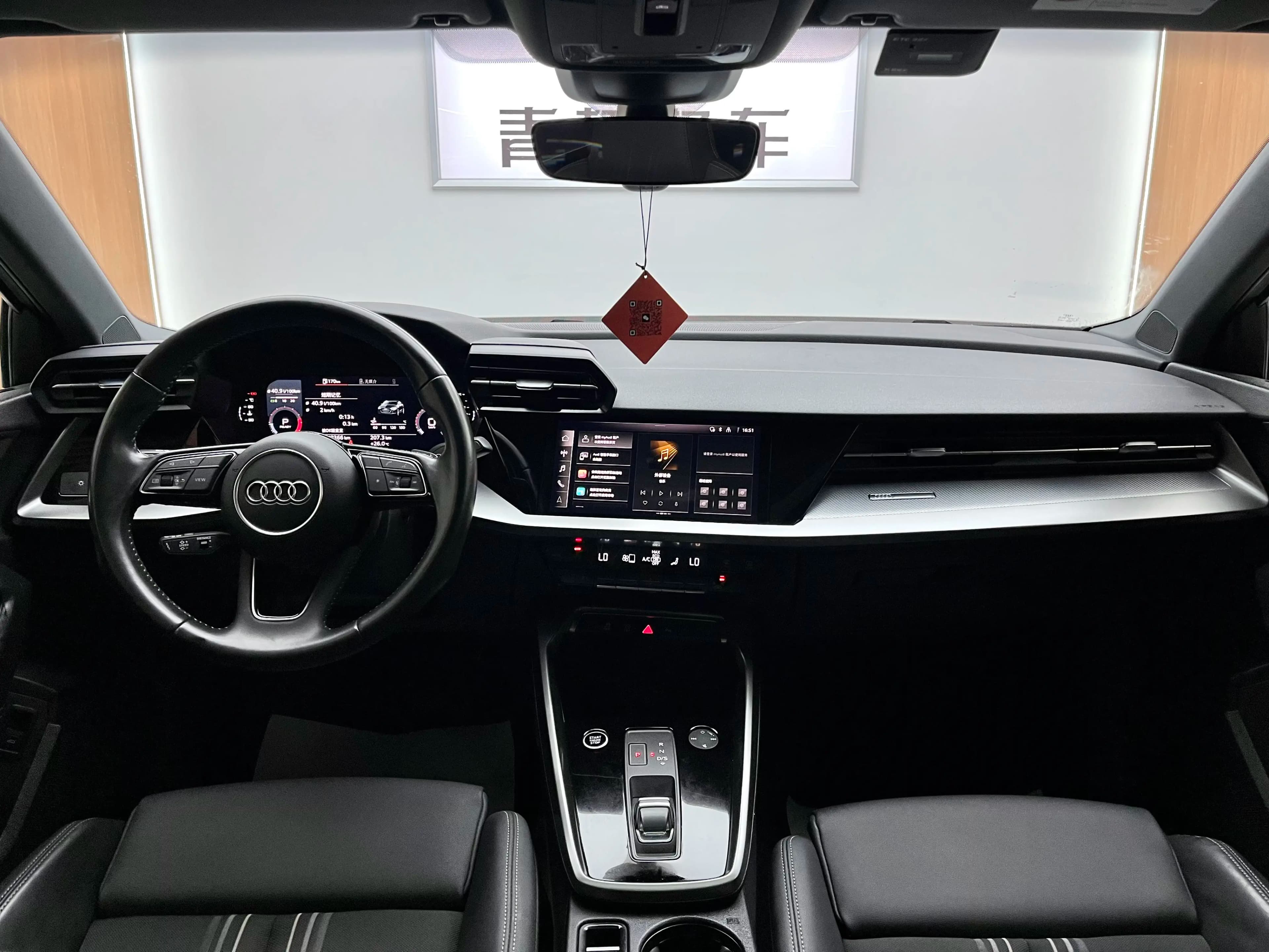 Audi A3 2022 г. 76011 км. — фото 12